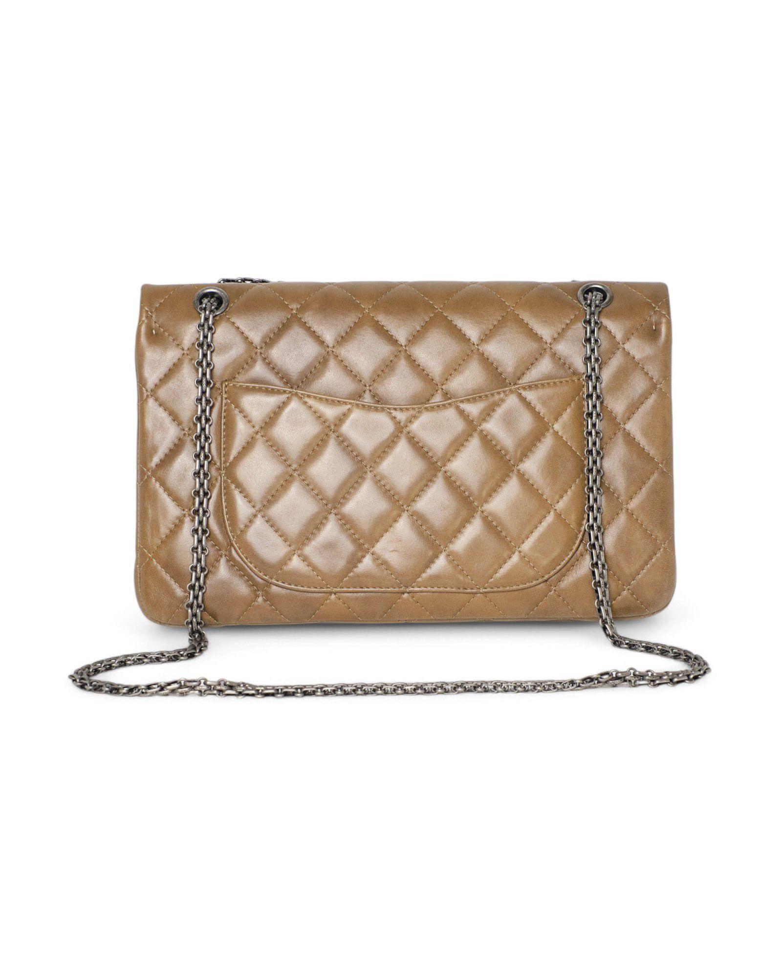 Chanel Maxi Jumbo Reissue Double-Flap Green For Sale 1