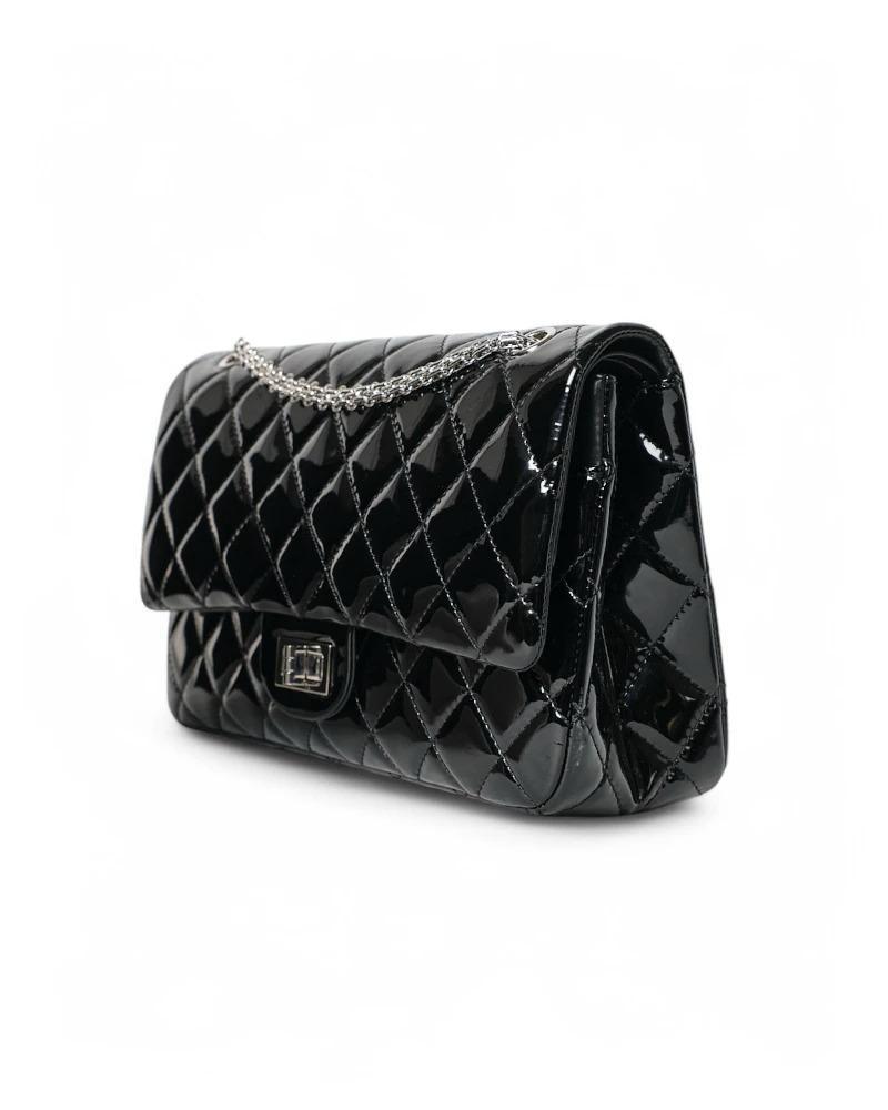 Chanel Maxi Jumbo Reissue Double-Flap Black Paint Excellent état - En vente à Torre Del Greco, IT
