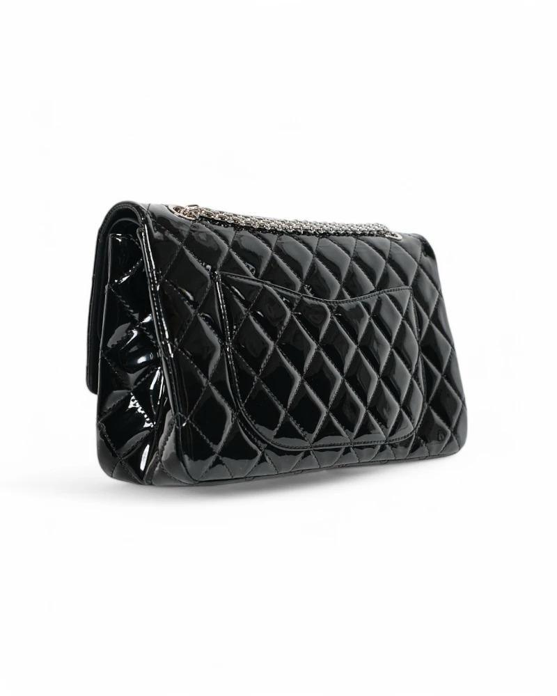 Chanel Maxi Jumbo Reissue Double-Flap Black Paint en vente 1