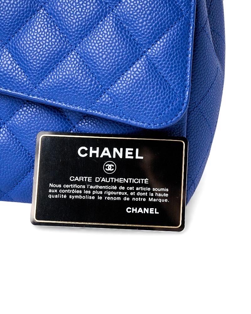 Chanel Maxi Jumbo Timeless Caviar Blu Elettrico en vente 7