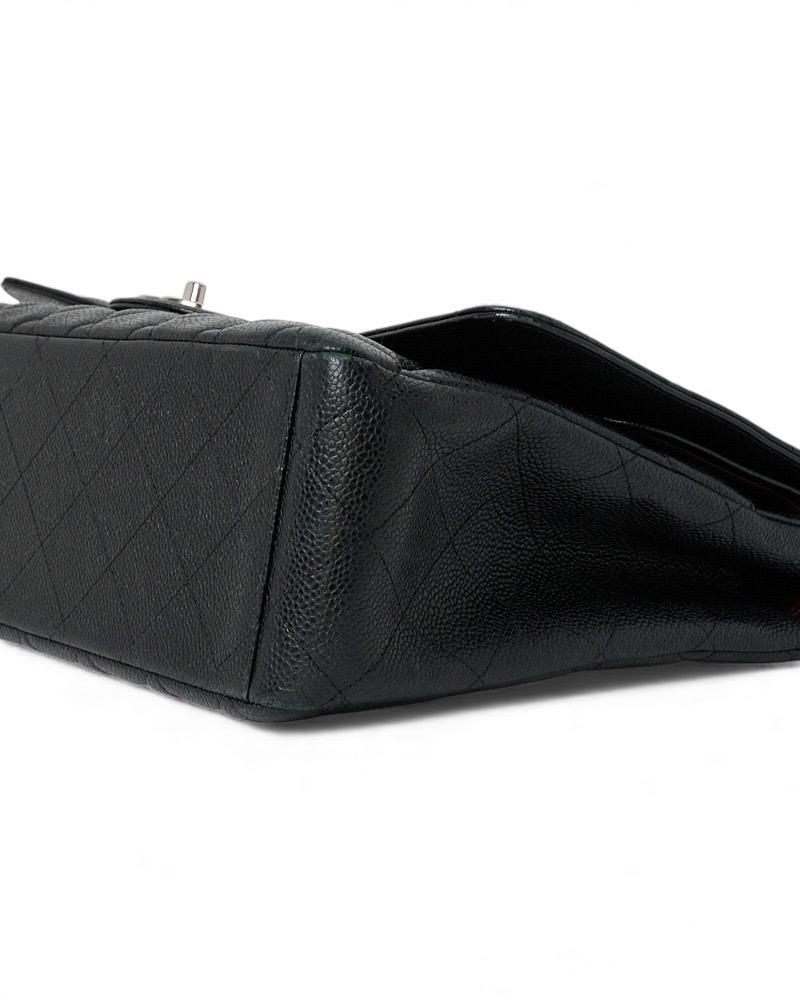 Chanel Maxi Jumbo Timeless Caviar Nera en vente 5