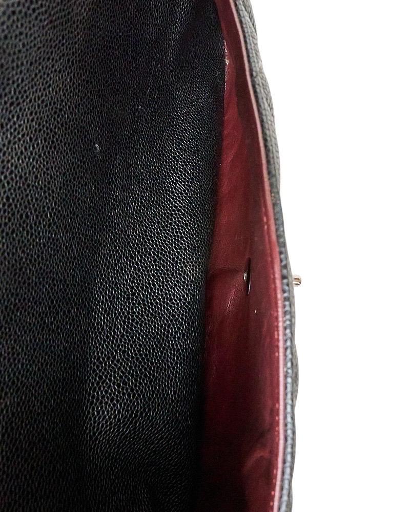 Chanel Maxi Jumbo Timeless Caviar Nera en vente 10