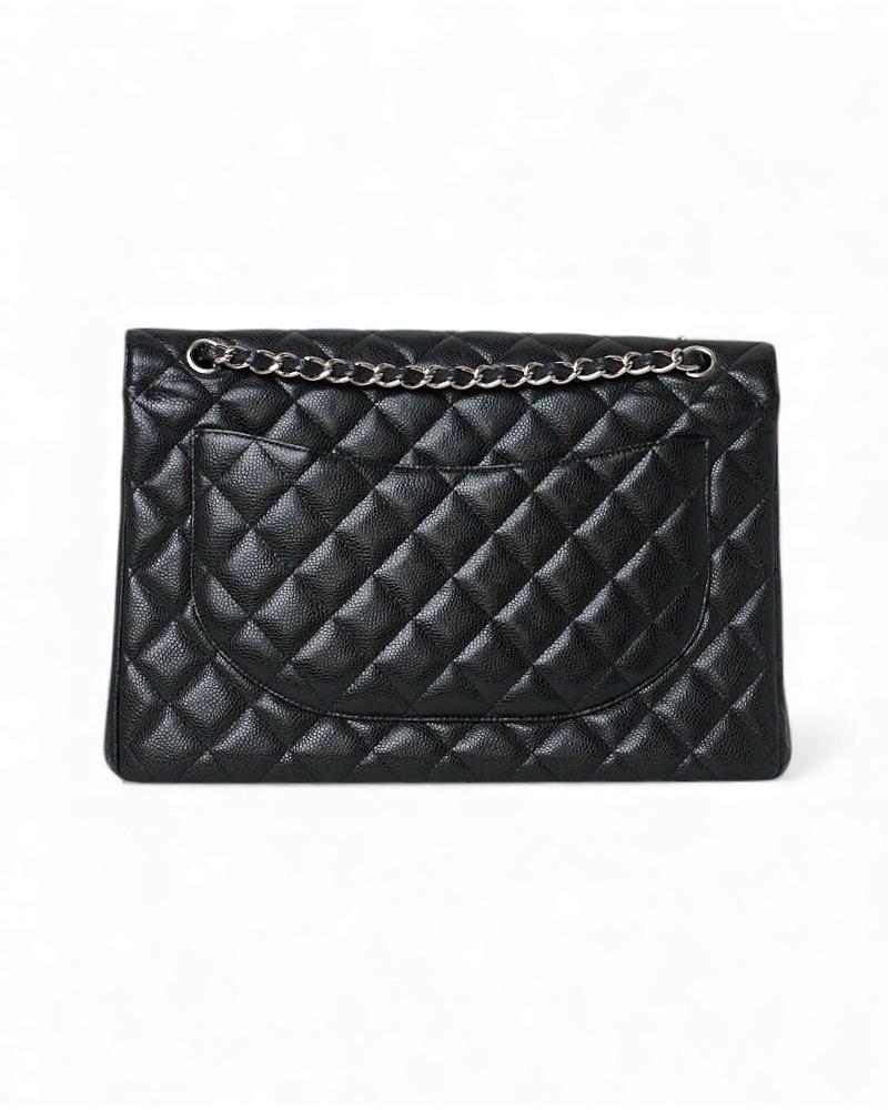 Chanel Maxi Jumbo Timeless Caviar Nera Pour femmes en vente