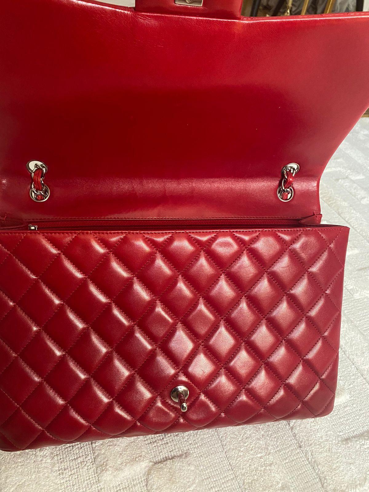 Chanel Maxi Lambskin Red Classic Single Flap Bag In Good Condition For Sale In New York, NY