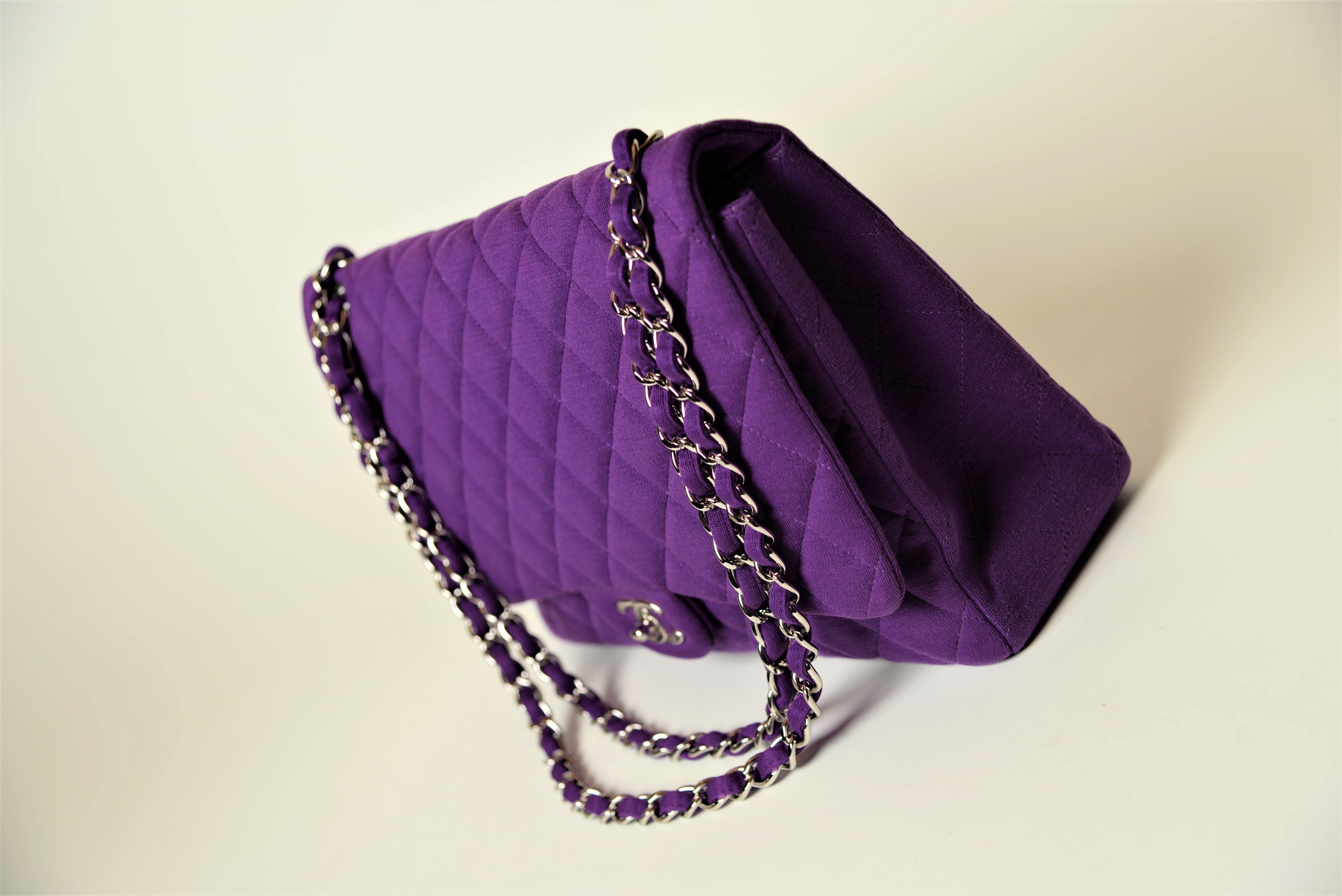 Chanel Maxi Purple Quilted Jersey Classic Flap Bag Full-Set In Good Condition In Roosendaal, NL