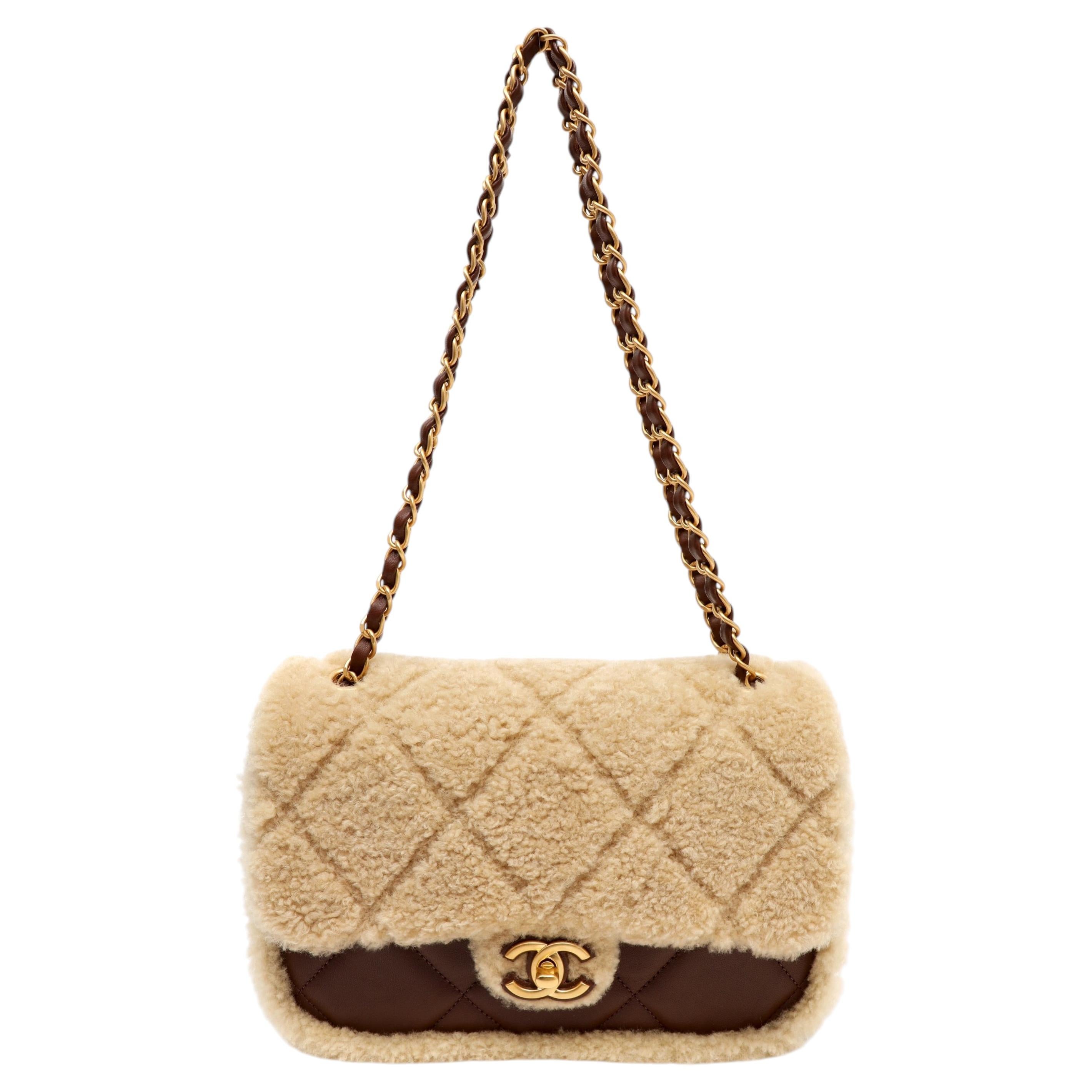 Chanel Med Flap Bag Beige Trapuntata Teddy Shearling Marrone Pelle d'Agnello con Oro Spazzolato