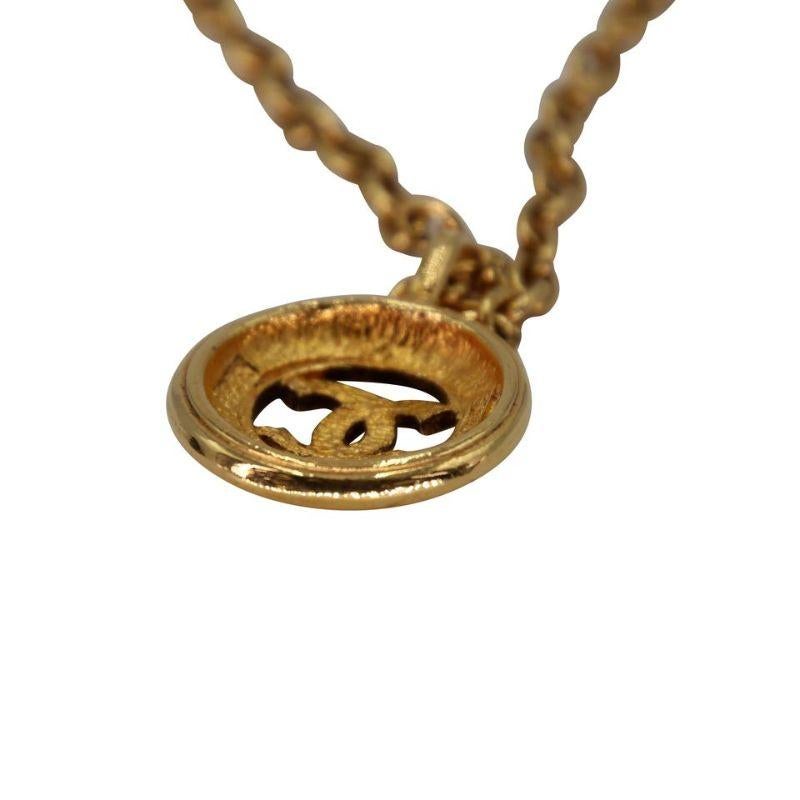 chanel medallion necklace