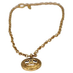 Chanel Medallion CC Large Gold 18k Plated Necklace CC-0924P-0010