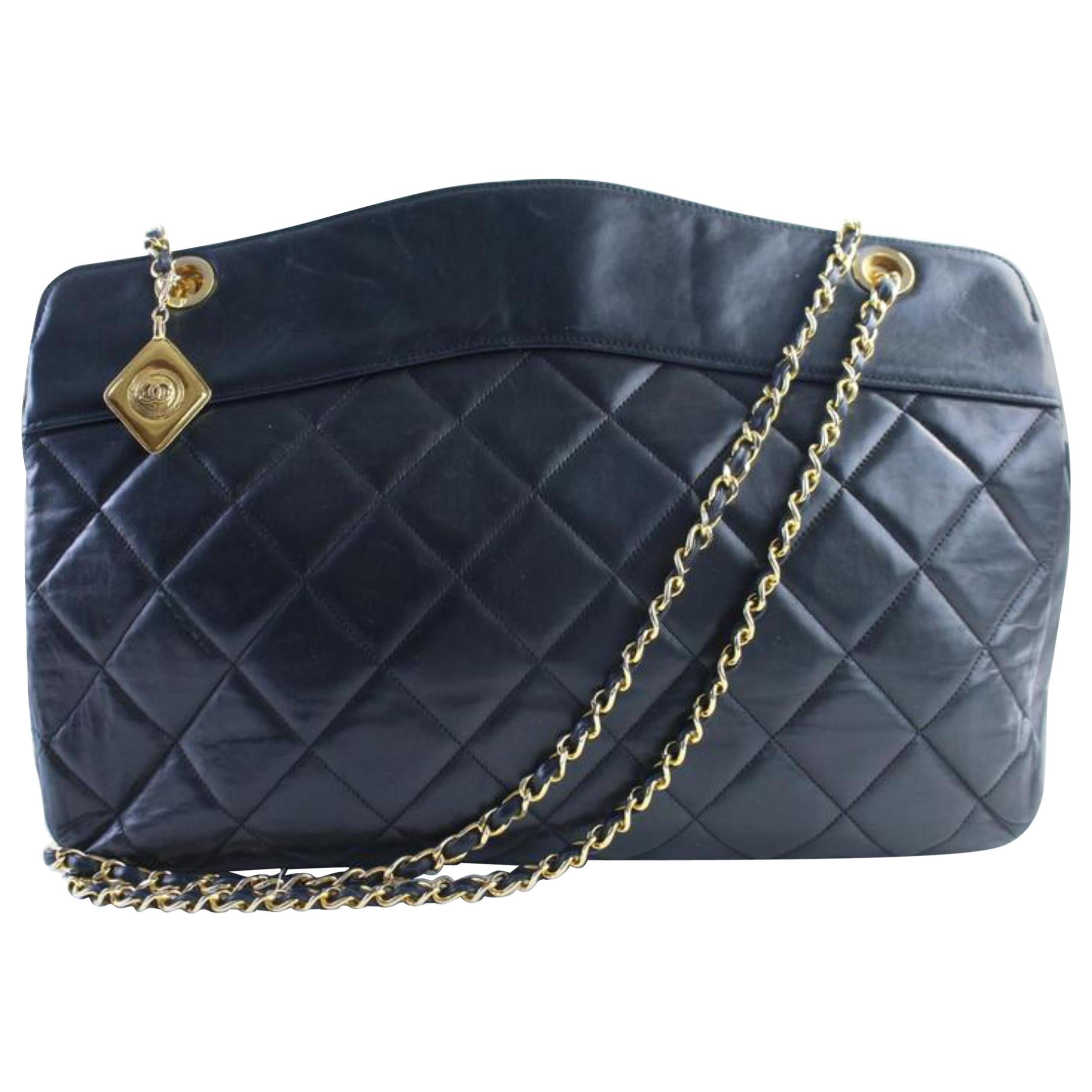 Chanel Medallion Chain Tote 14cr0515 Black Leather Shoulder Bag For Sale