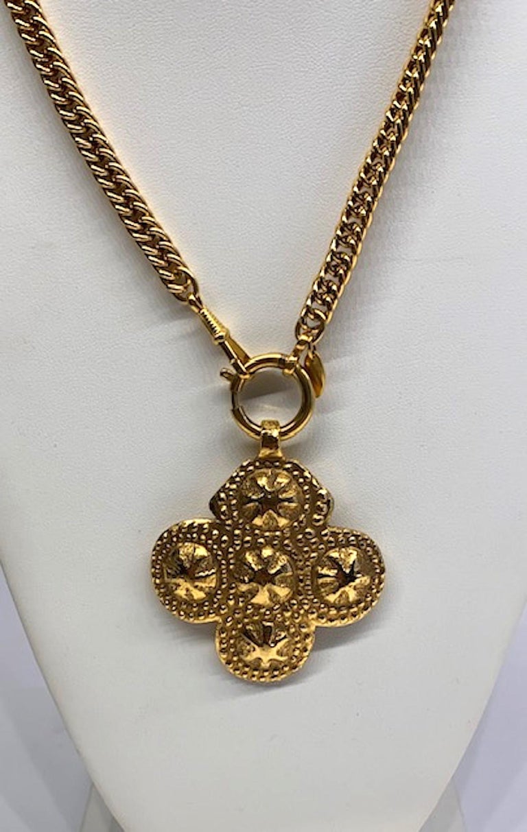 Chanel Medalion Pendant Necklace, Season 23, 1986 at 1stDibs