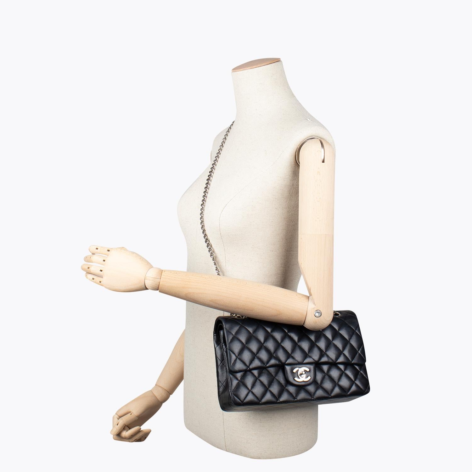 Chanel Medium Bijoux Chain Classic Double Flap Bag For Sale 1