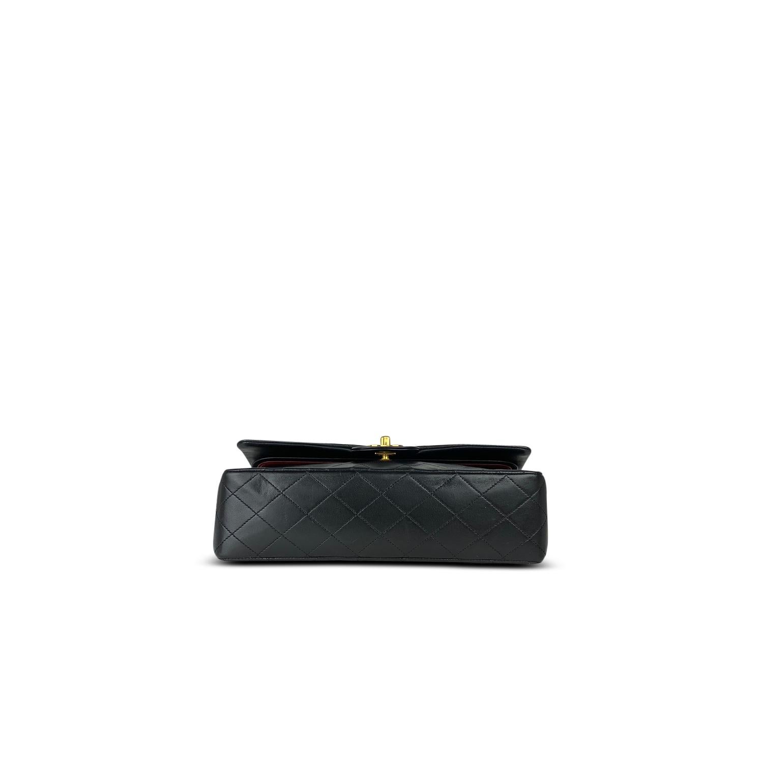 Chanel Medium Black Classic Double Flap Bag For Sale 4