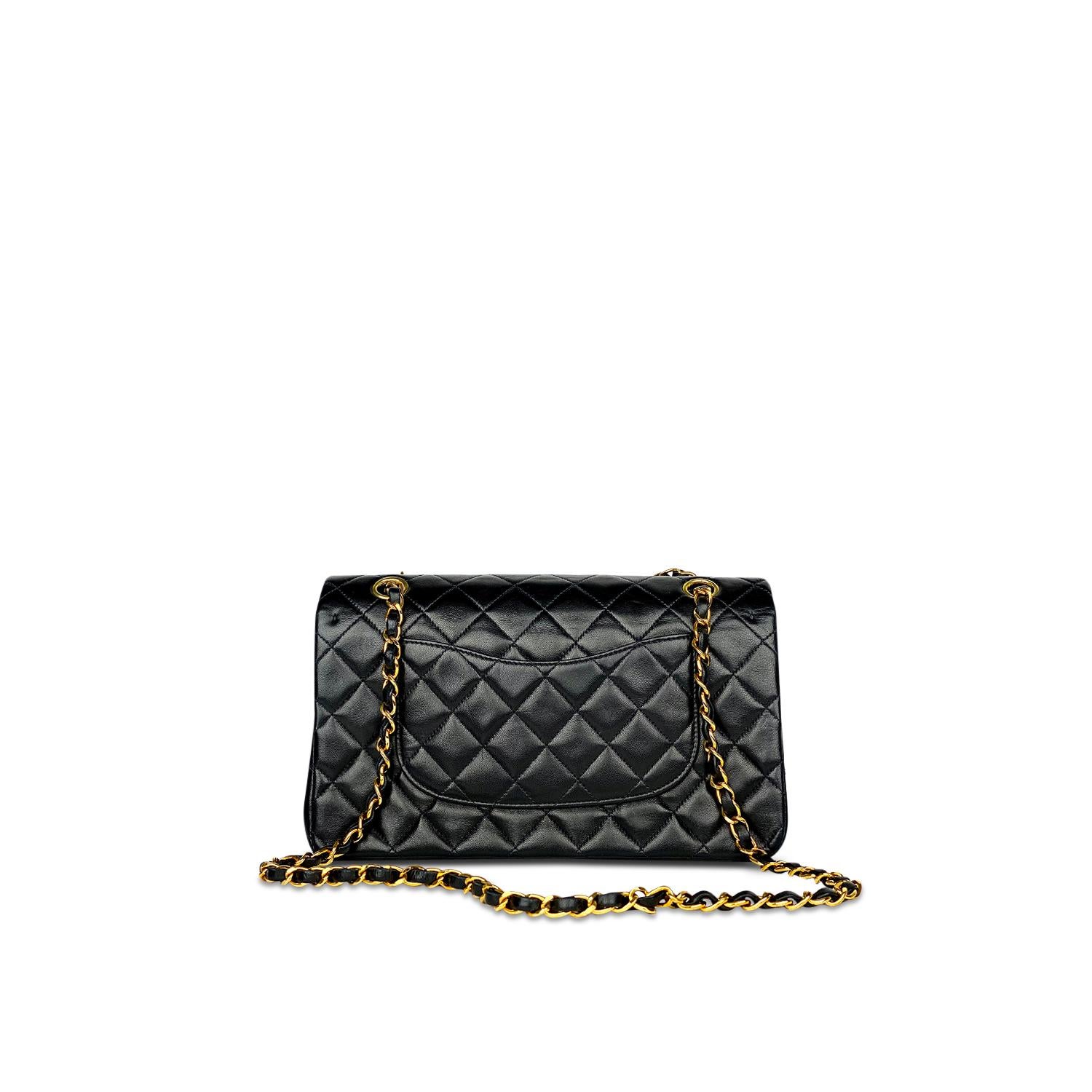 Chanel Medium Black Classic/Timeless Double Flap Bag In Excellent Condition For Sale In Sundbyberg, SE