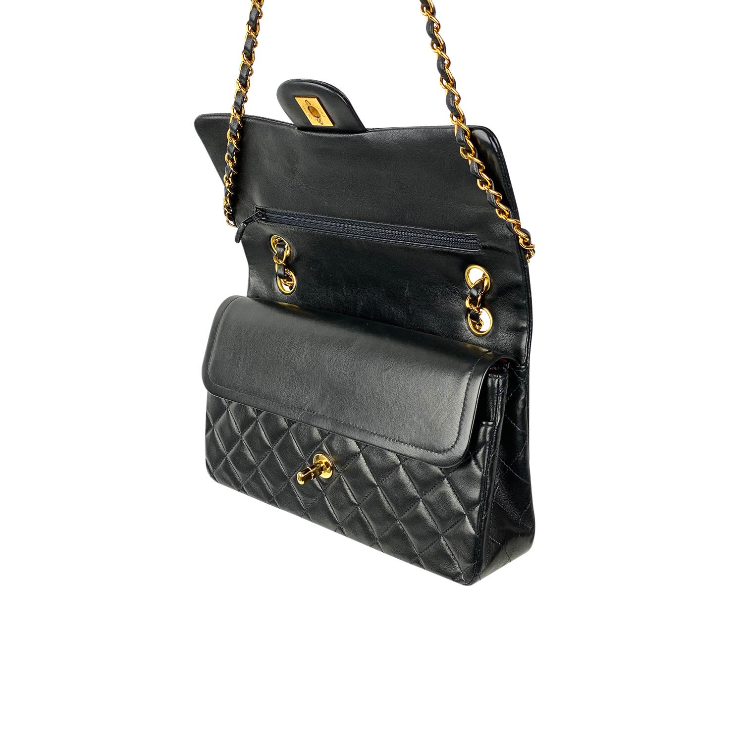 Chanel Medium Black Classic/Timeless Double Flap Bag For Sale 3