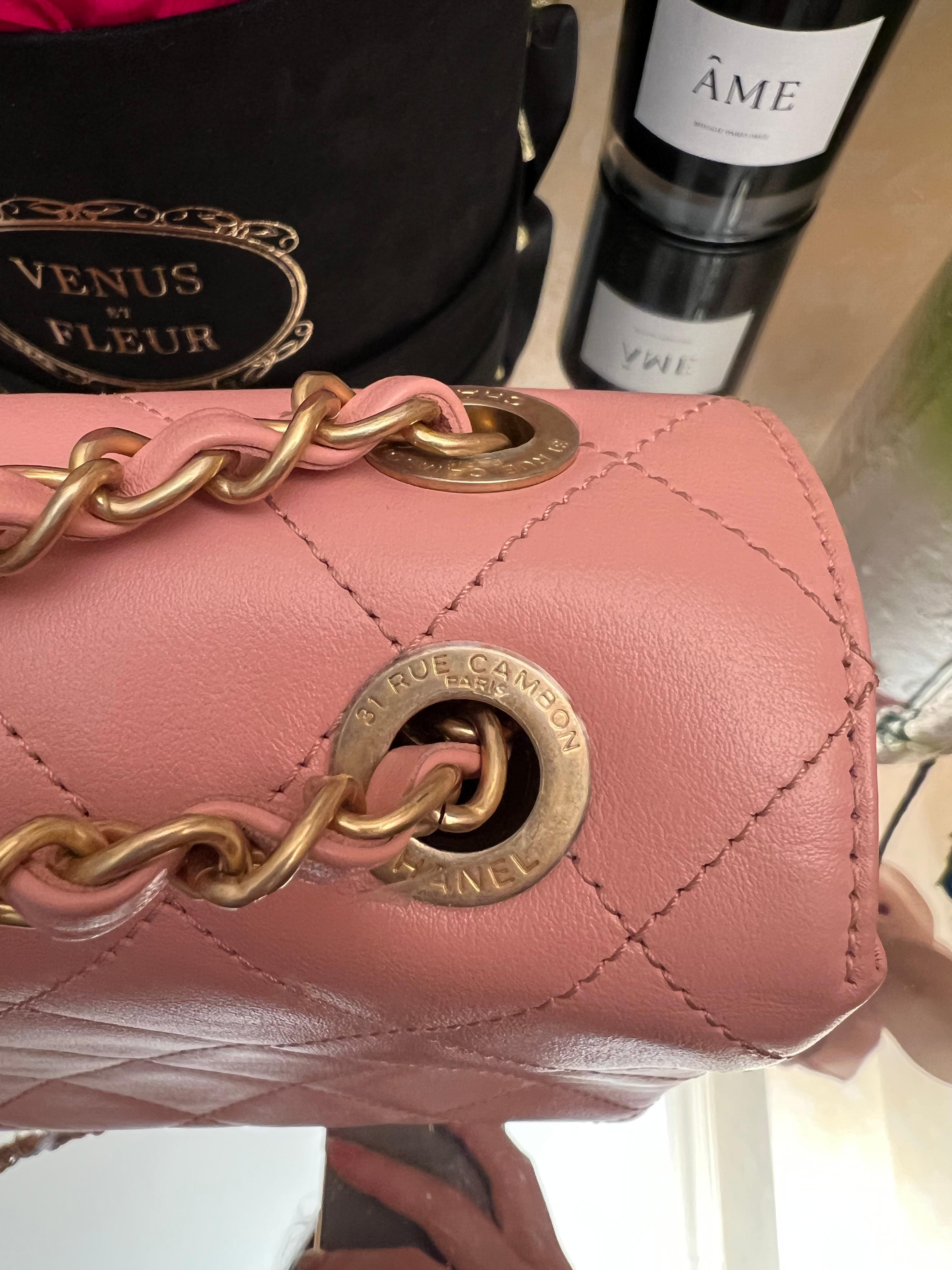 Chanel medium calfskin quilted enchained flap pink bag For Sale 6