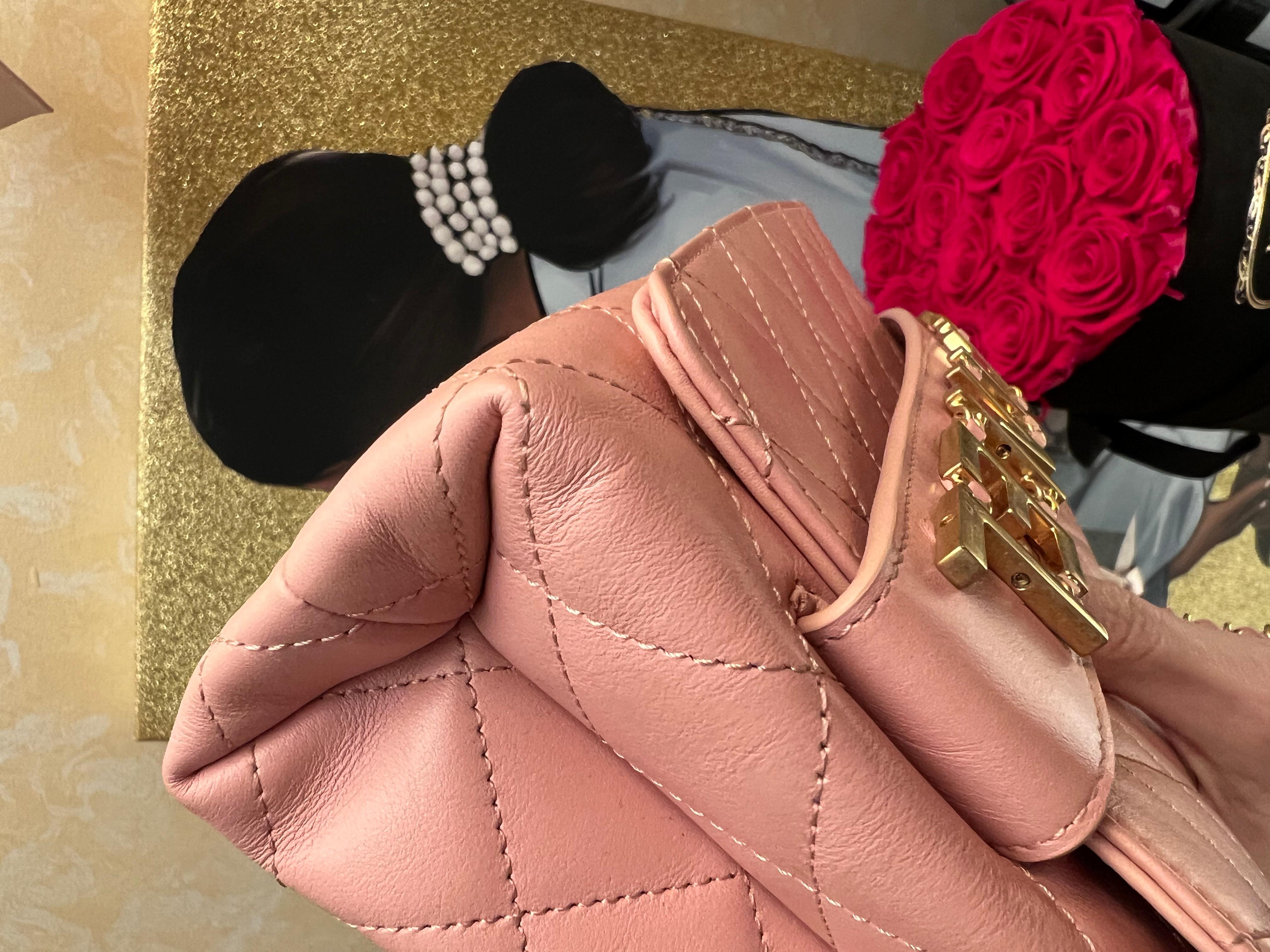 Chanel medium calfskin quilted enchained flap pink bag In Excellent Condition For Sale In New York, NY
