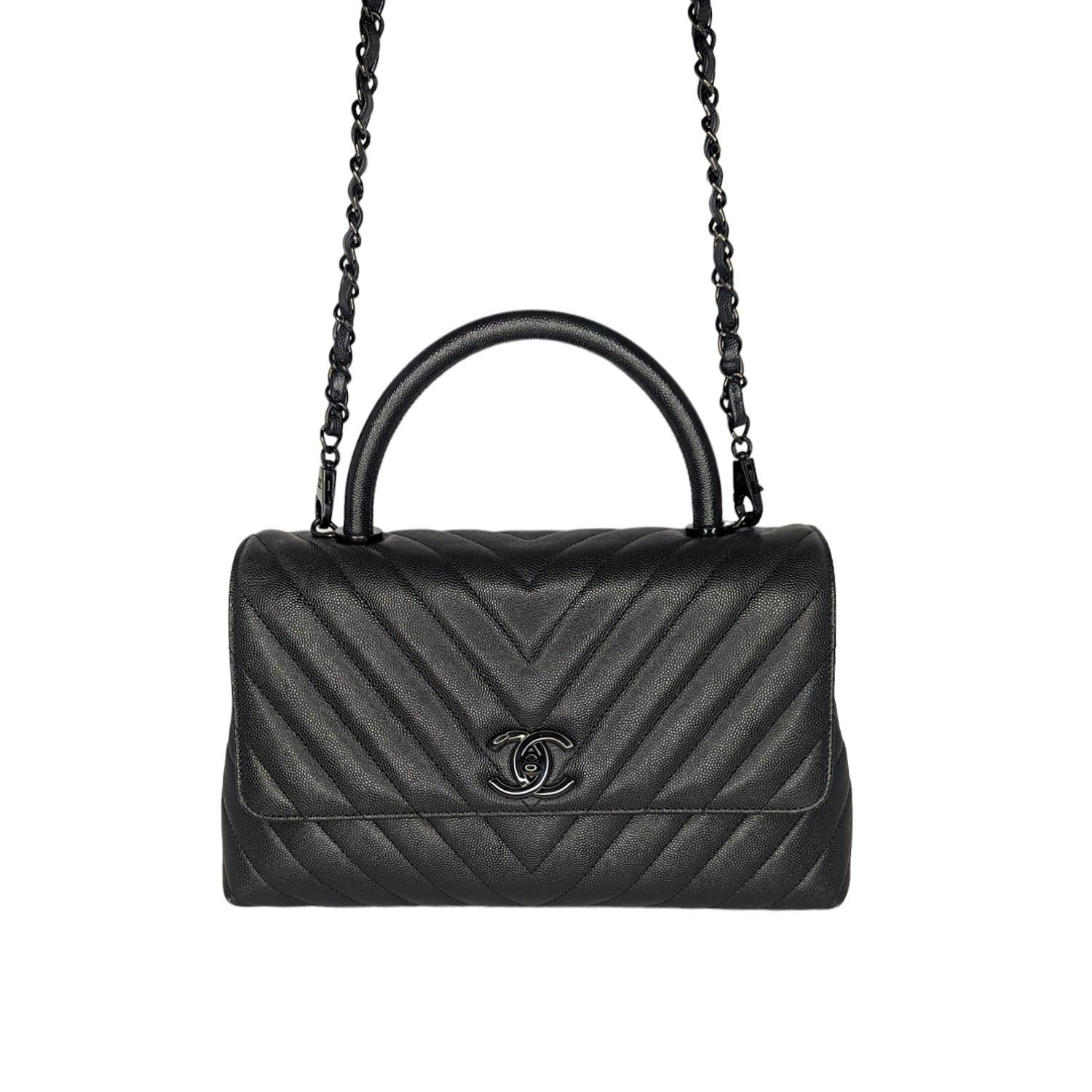 Chanel Medium Chevron So Black Coco Handle Bag In Good Condition For Sale In Scottsdale, AZ
