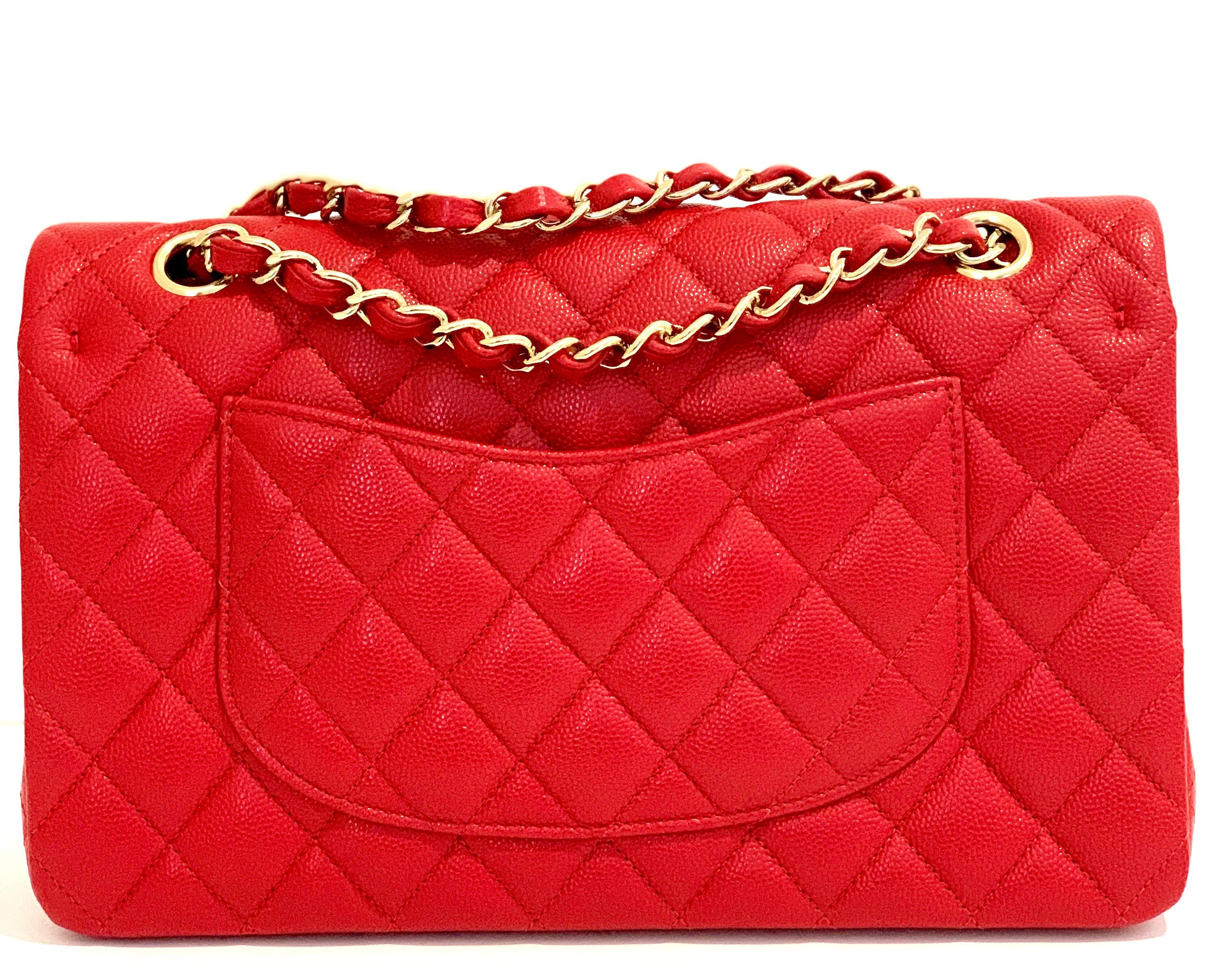 Chanel Red Medium Classic Double Flap Light Gold Hardware
Caviar leather, durable scratch resistant
Season new 19B
Completely soldout
One of the best color combinations, bright red with gold, truly amazing10