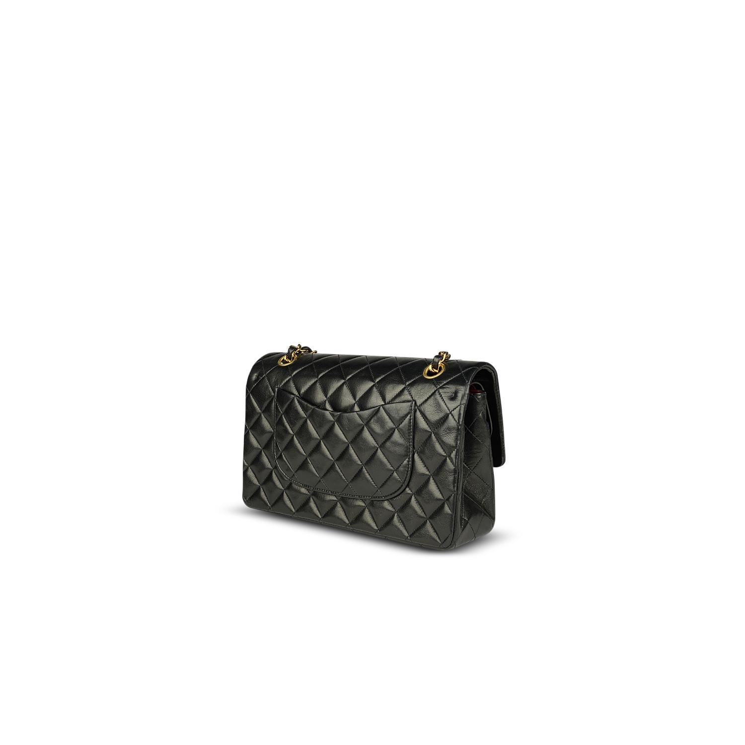 Women's Chanel Medium Classic Double Flap Bag For Sale