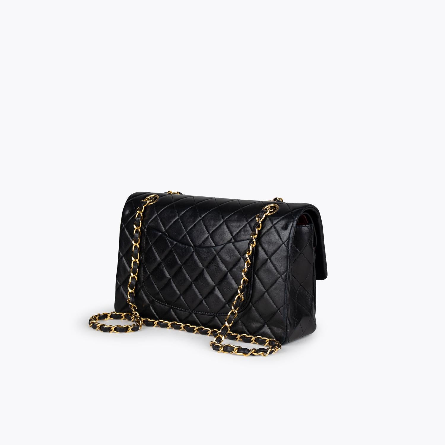Chanel Medium Classic Double Flap Bag In Good Condition In Sundbyberg, SE