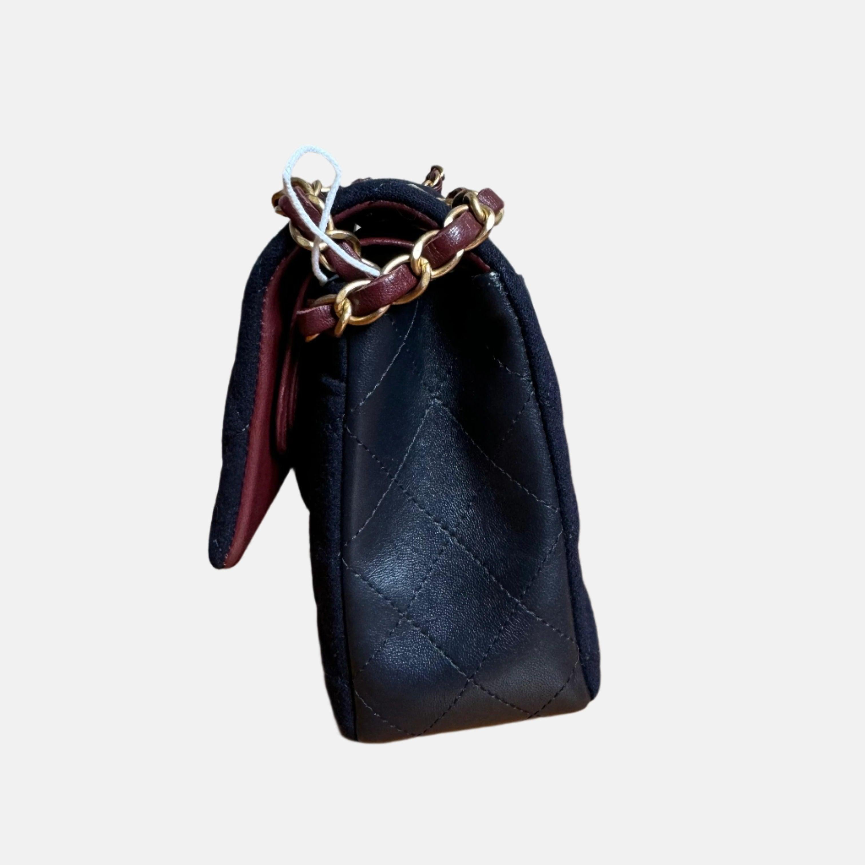 Chanel Medium Classic Double Flap Bag Métiers d'Art Paris-Hamburg 2018 Wool Nautical Charms
  These are professional photos of the actual bag.
  This lovely classic flap is part of the Chanel Métiers d'Art Paris-Hamburg 2018 Bag Collection, where