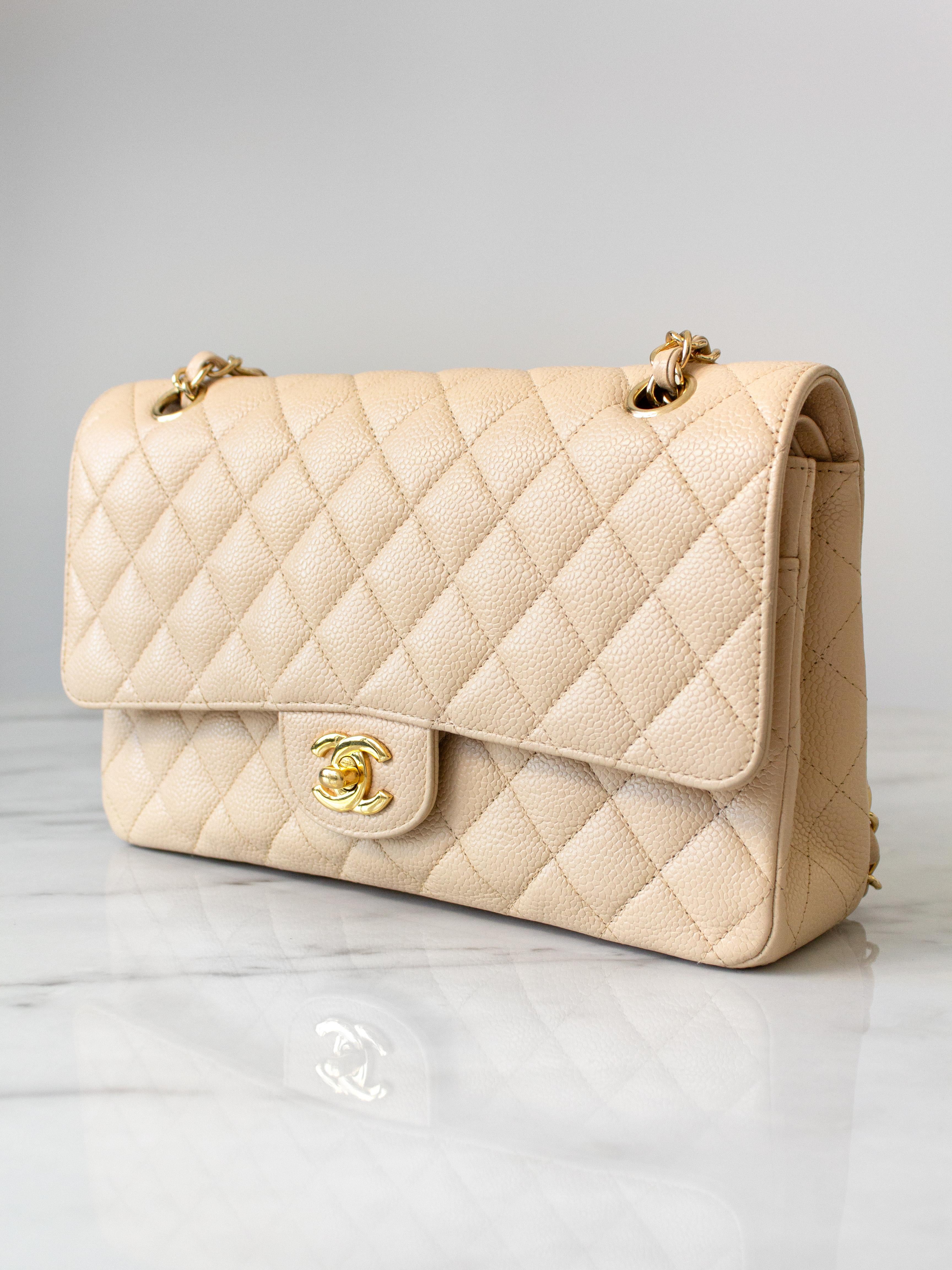 Chanel Medium Classic Double Flap Beige Clair Caviar Leather Gold GHW 2010 Bag In Good Condition For Sale In Jersey City, NJ