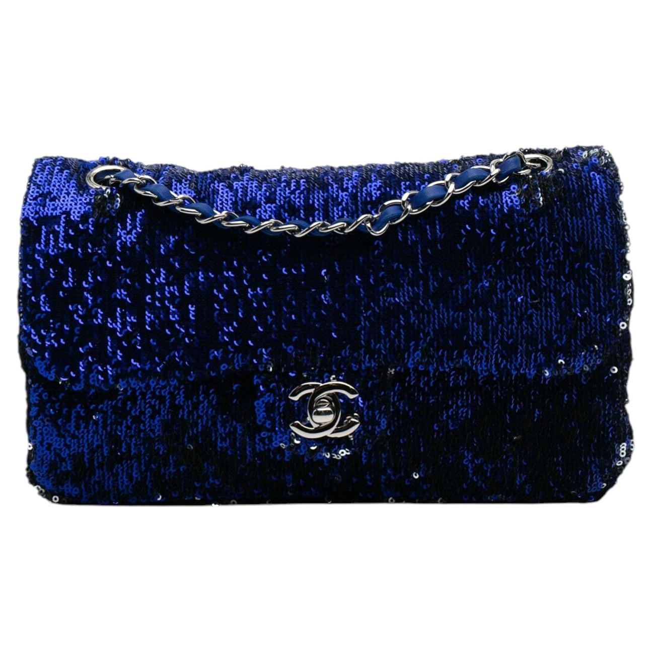 Does Chanel have a crossbody bag?
