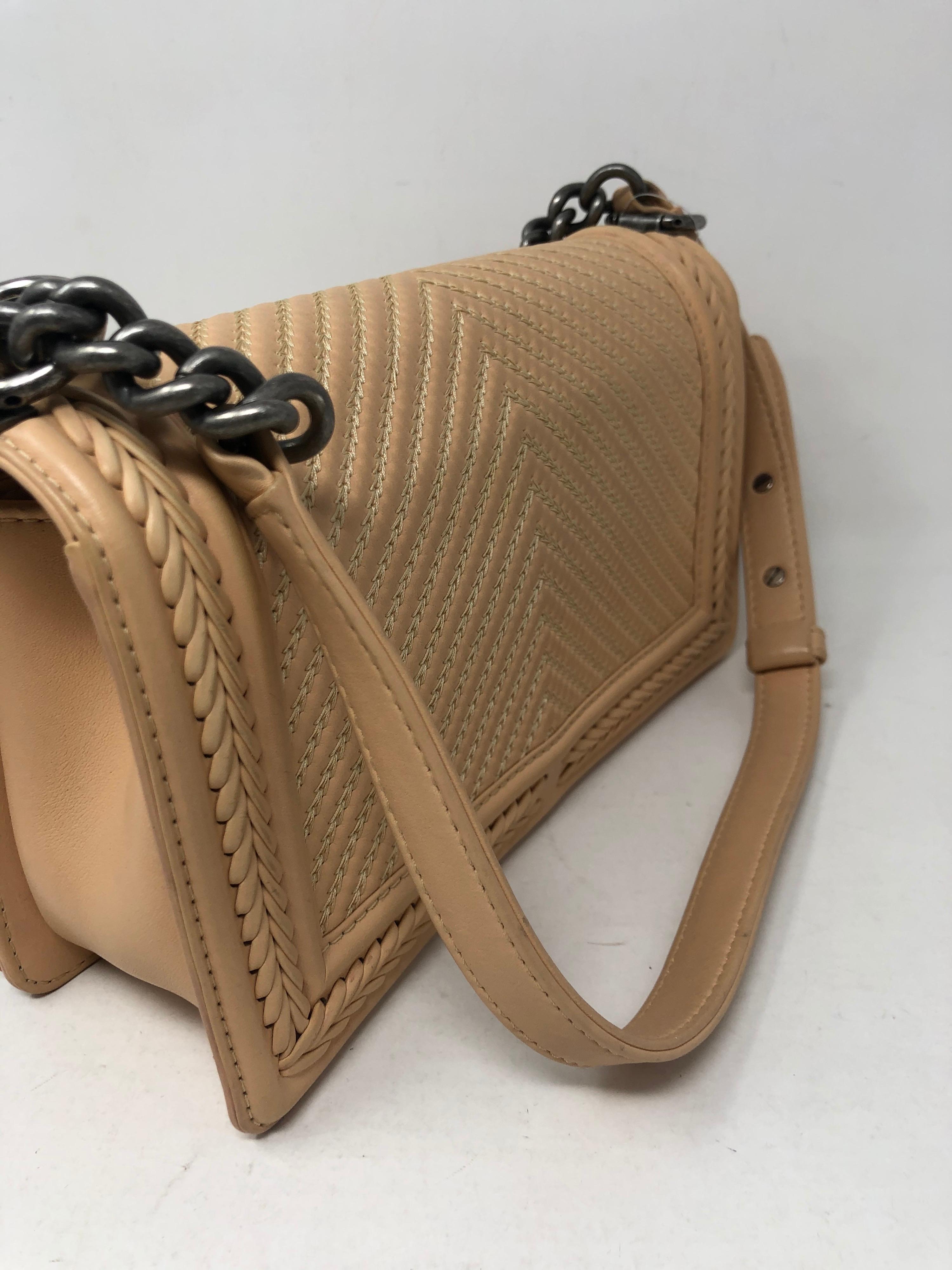 Women's or Men's Chanel Medium Cream Chevron Stitch Boy Bag