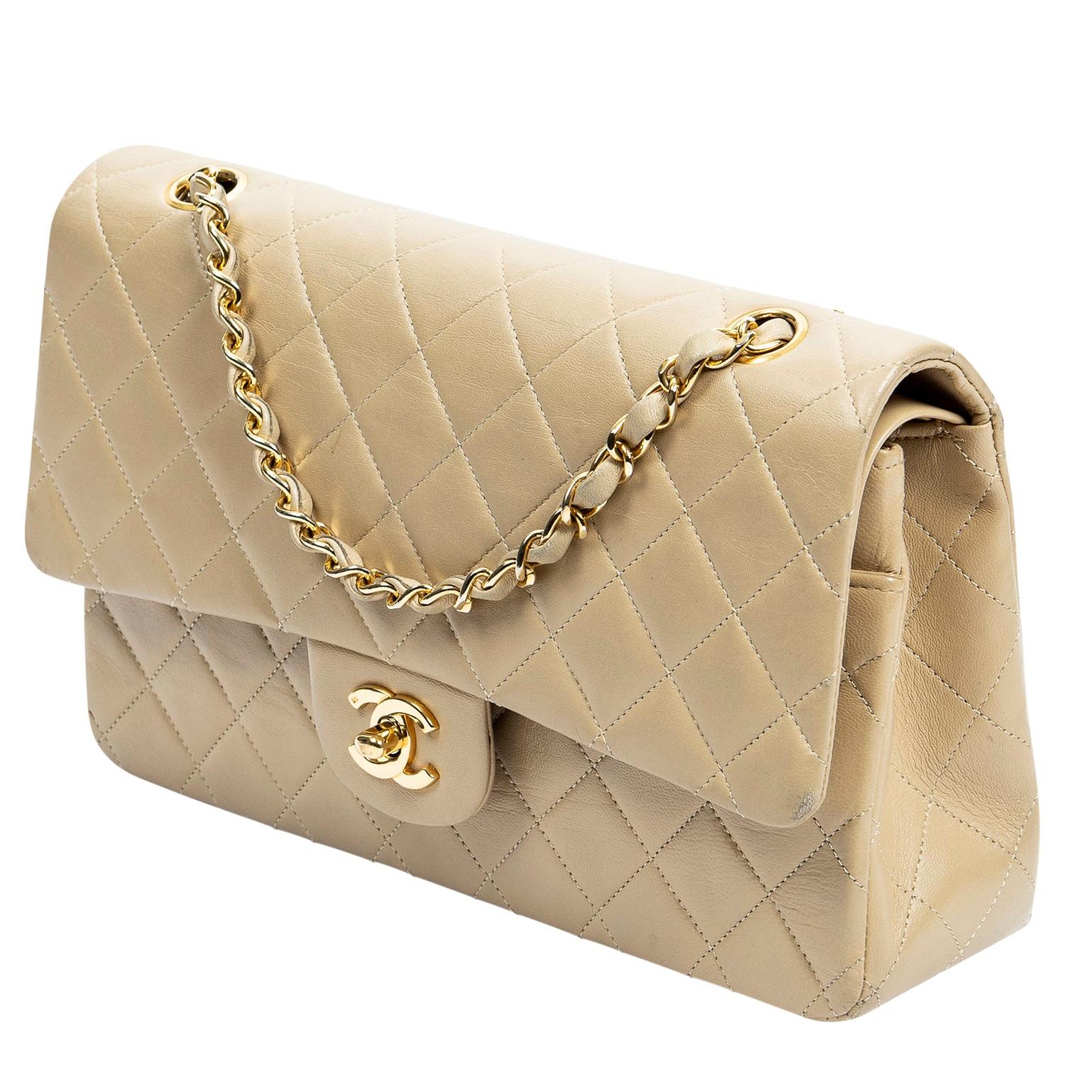 In the slightly larger size (25cm), this medium beauty is the perfect staple. If you are going to get a classic Chanel for your collection, THIS is the one to get as it’s the original double flap bag. This creme quilted leather vintage Chanel