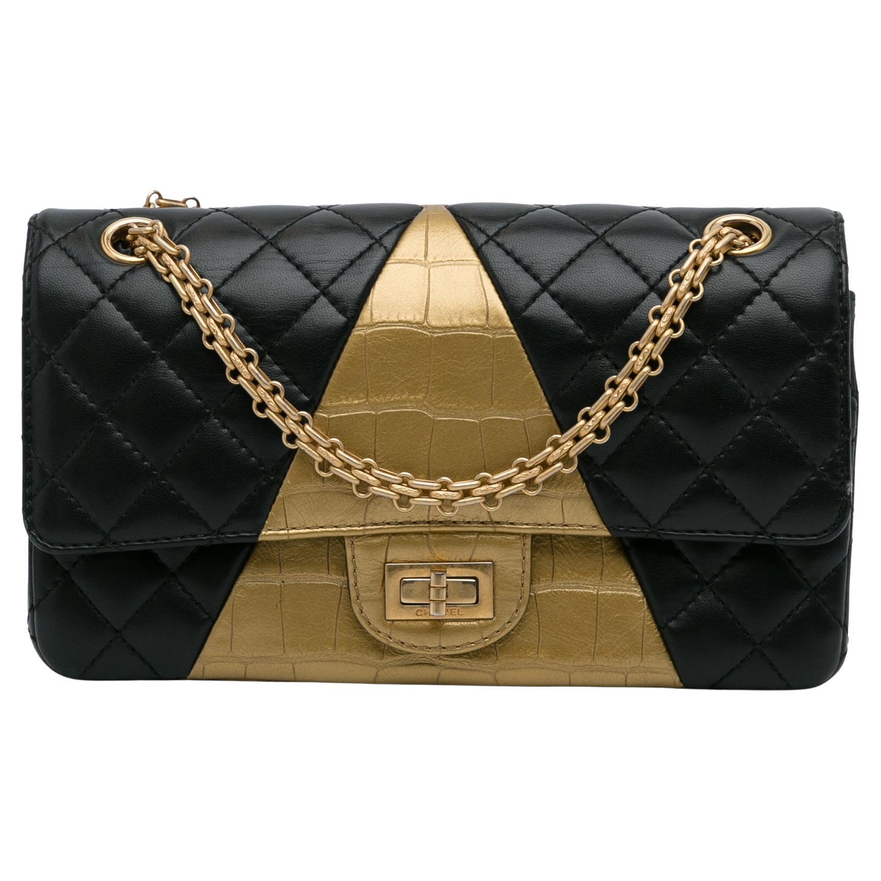 Chanel Bolso mediano con doble solapa de piel de cordero repujada de cocodrilo 2.55 Reissue en venta