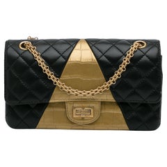 Chanel Bolso mediano con doble solapa de piel de cordero repujada de cocodrilo 2.55 Reissue