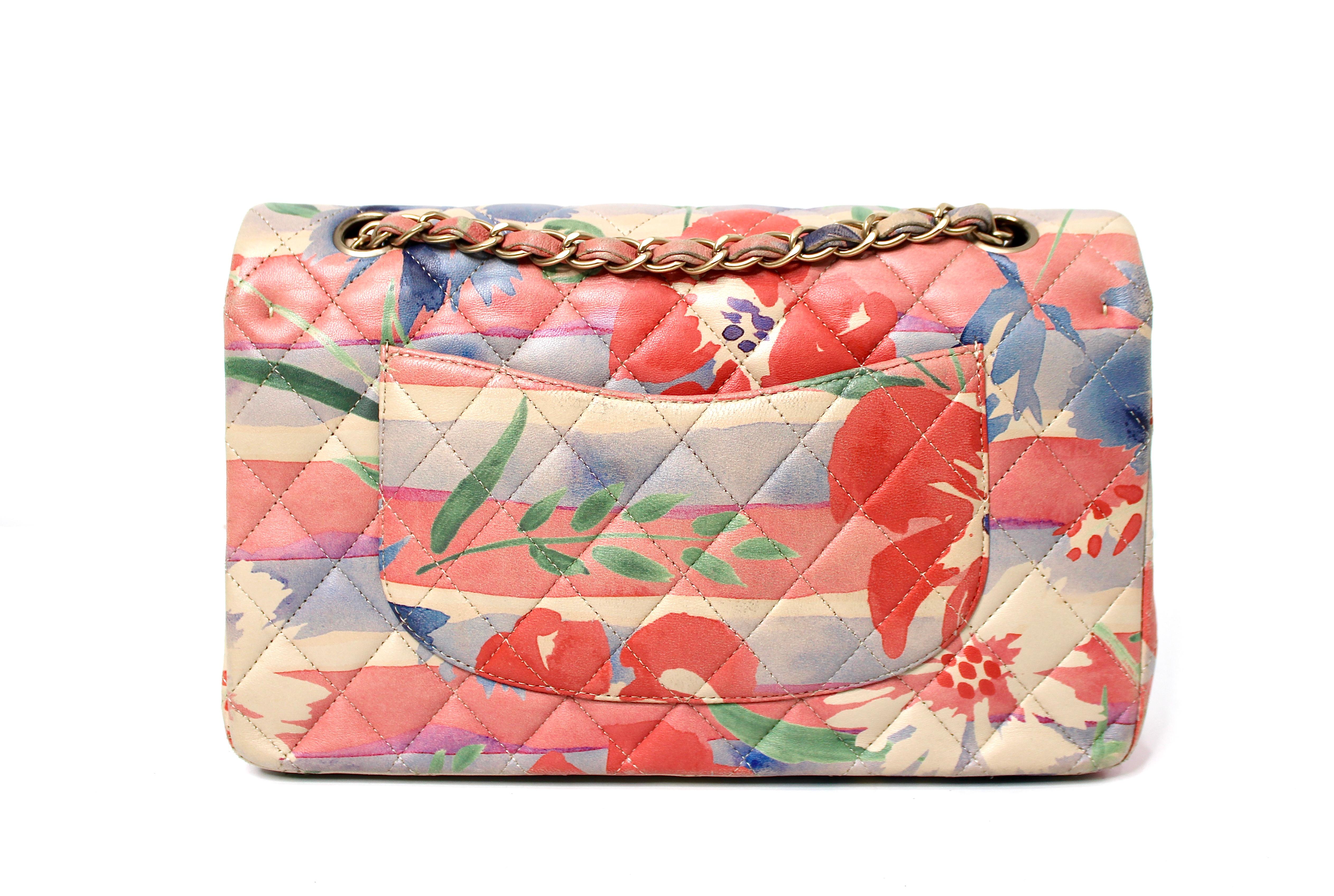 Chanel Medium Floral Lammleder Classic Double-Flap Handtasche (Beige) im Angebot