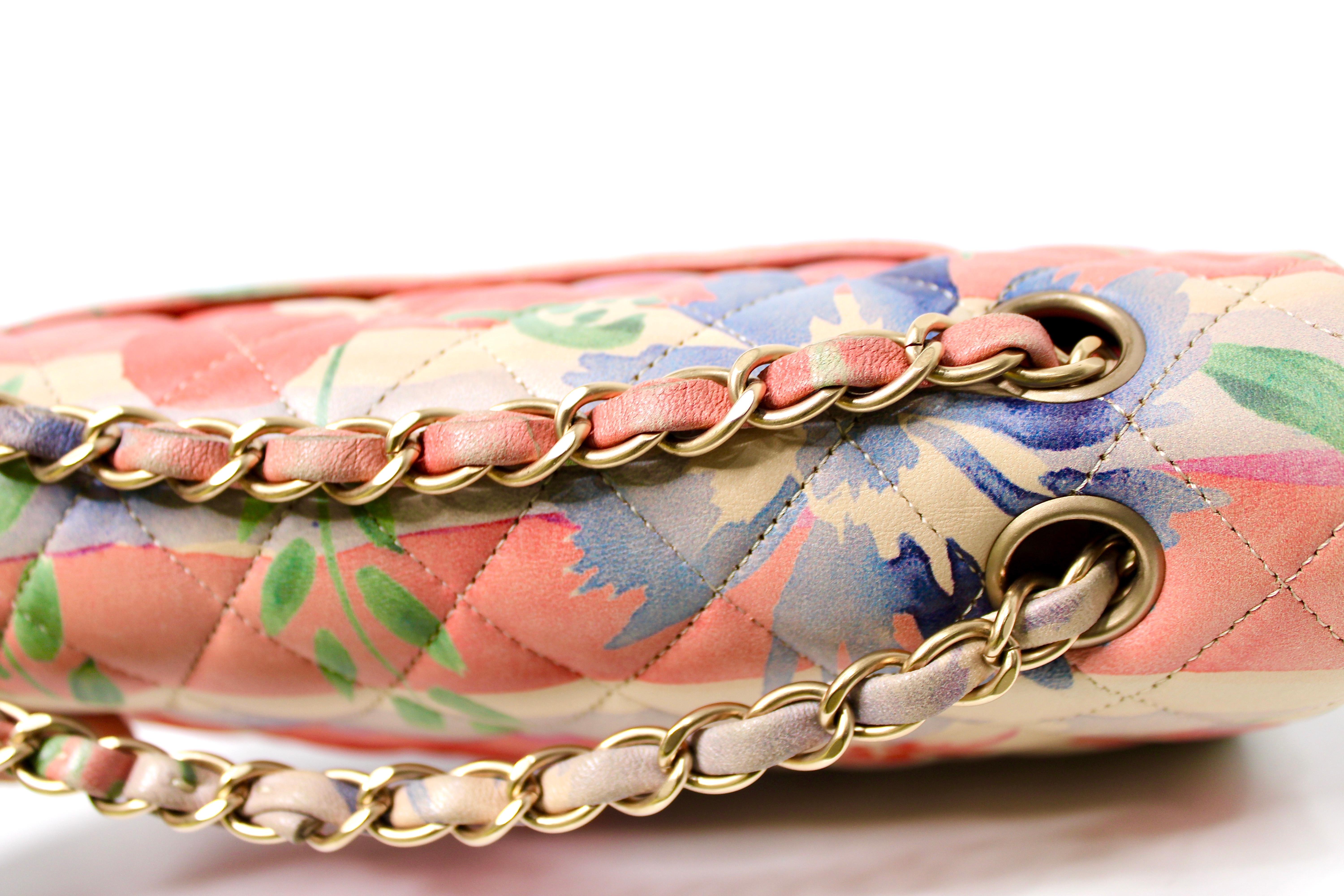 Chanel Medium Floral Lammleder Classic Double-Flap Handtasche im Angebot 2