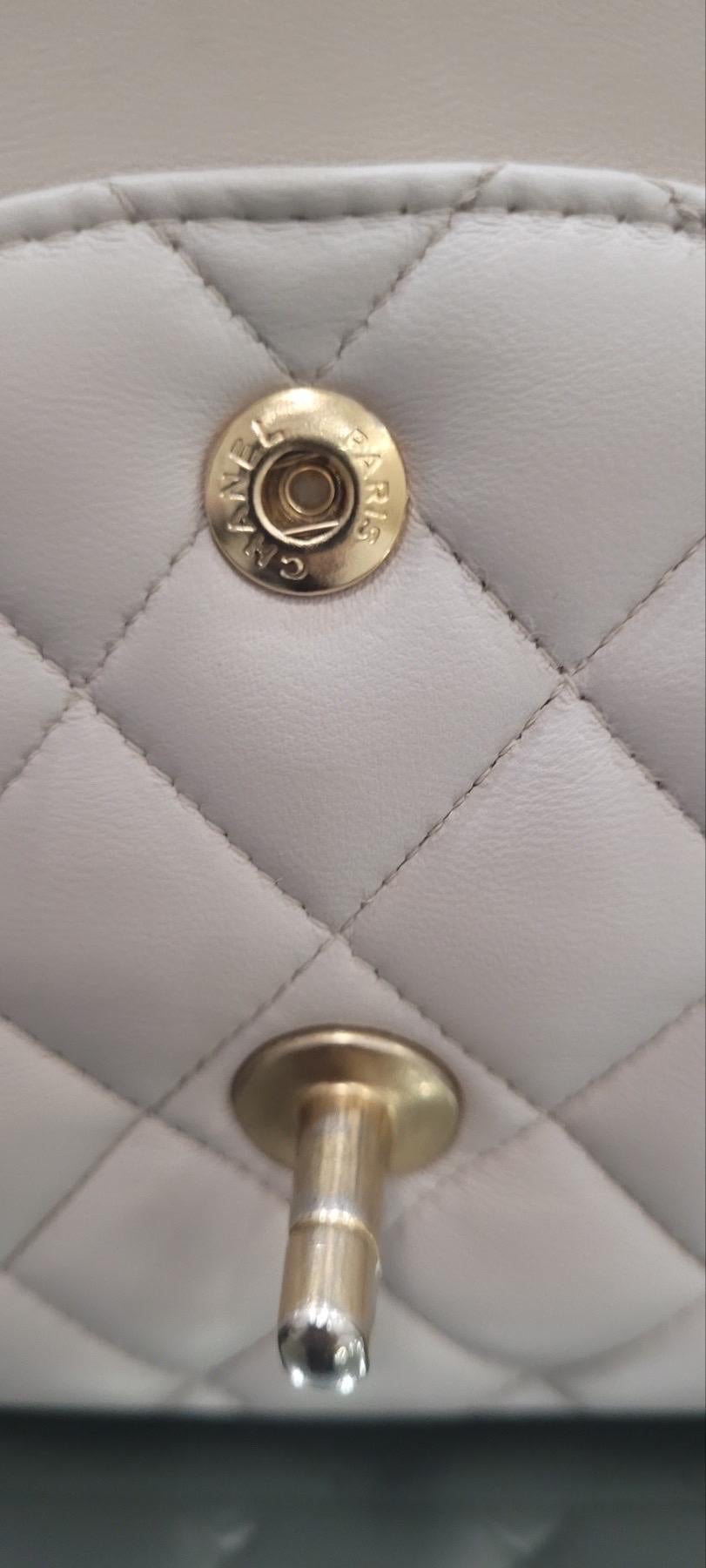 Chanel Medium Elfenbein Doppelklappe Tasche im Angebot 6