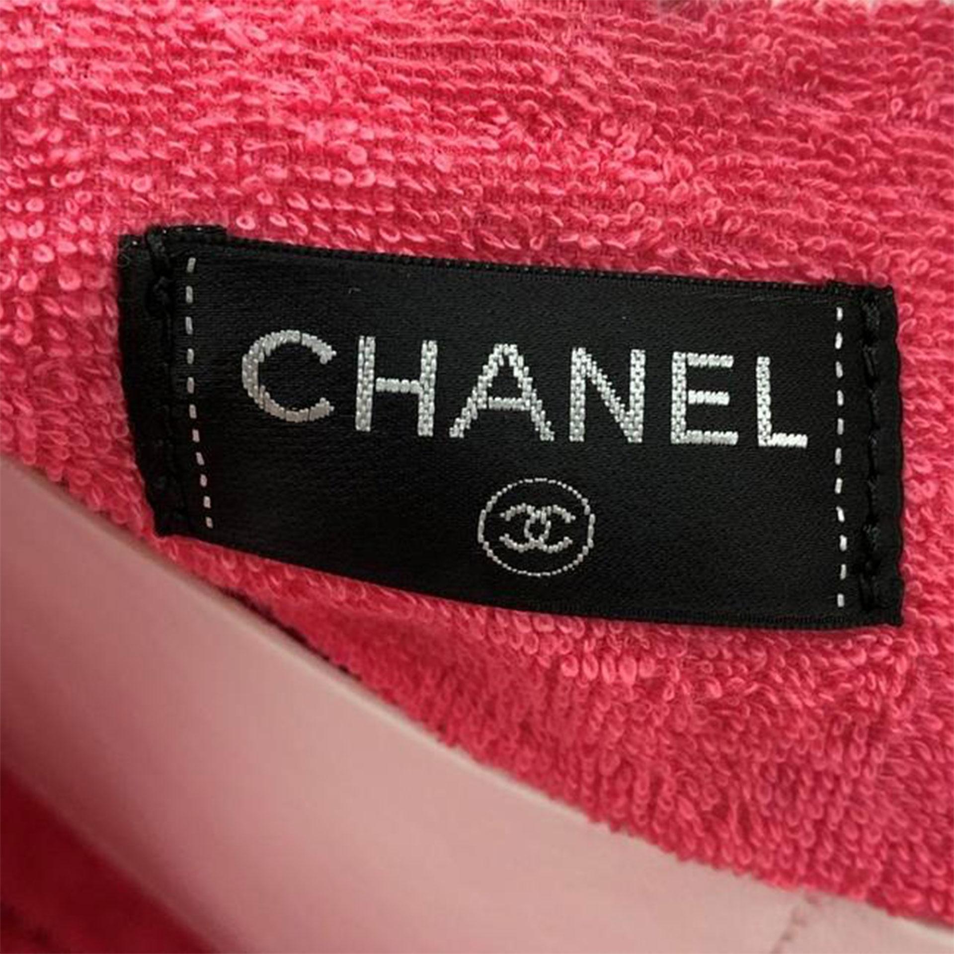 Chanel Medium Pink Terry Cloth CC Beach Pool Tote For Sale 2