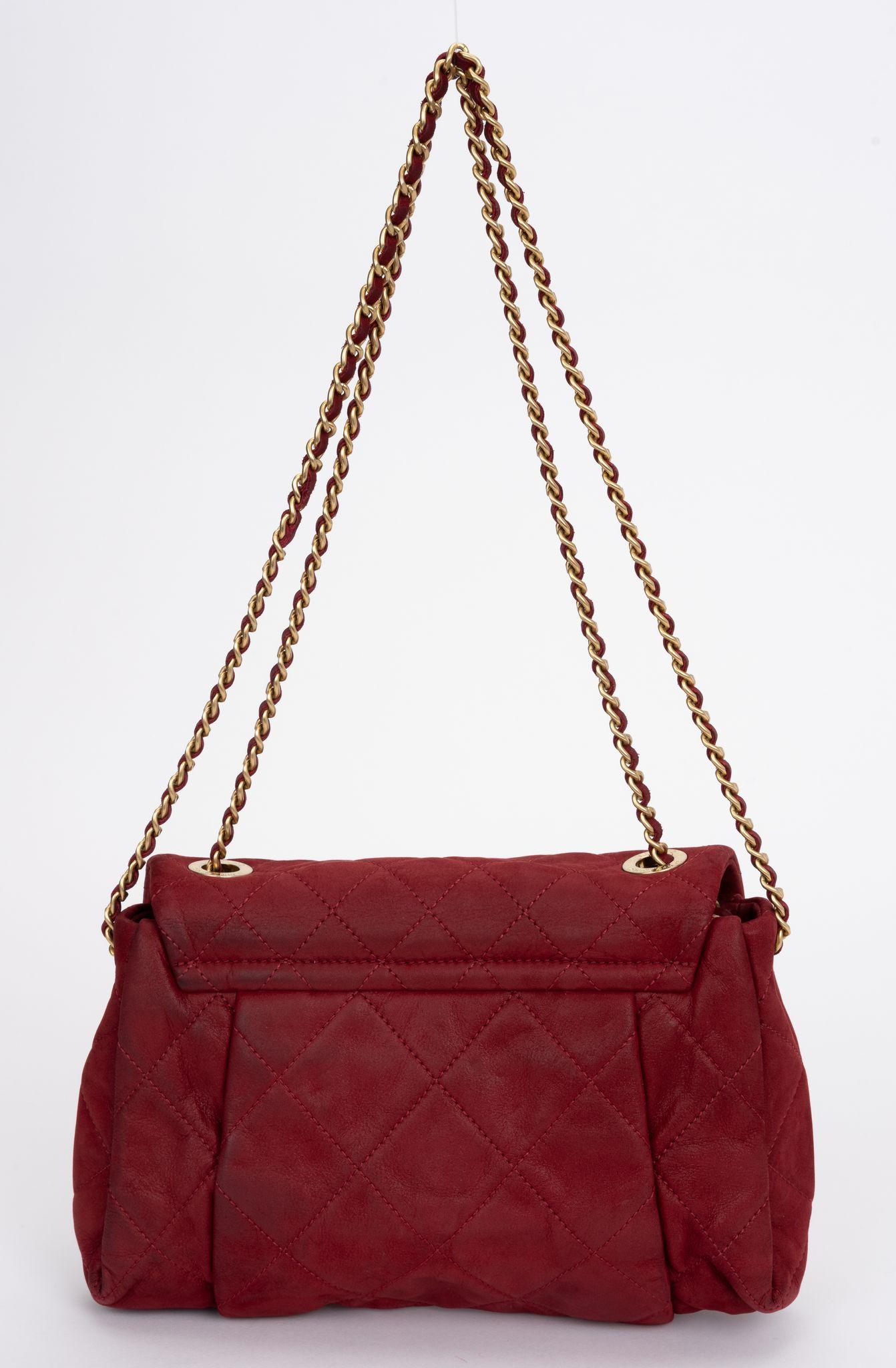 Chanel Medium Quilted Red Flap Bag In Excellent Condition For Sale In West Hollywood, CA