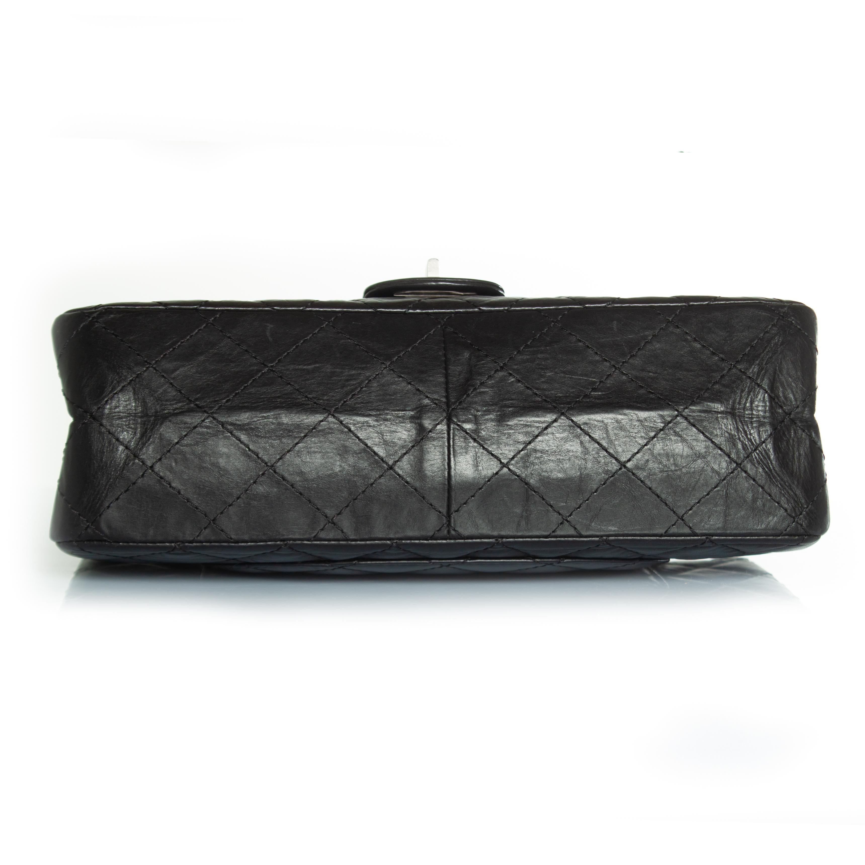 Chanel, reedición Medium en negro en Bueno estado para la venta en AMSTERDAM, NL