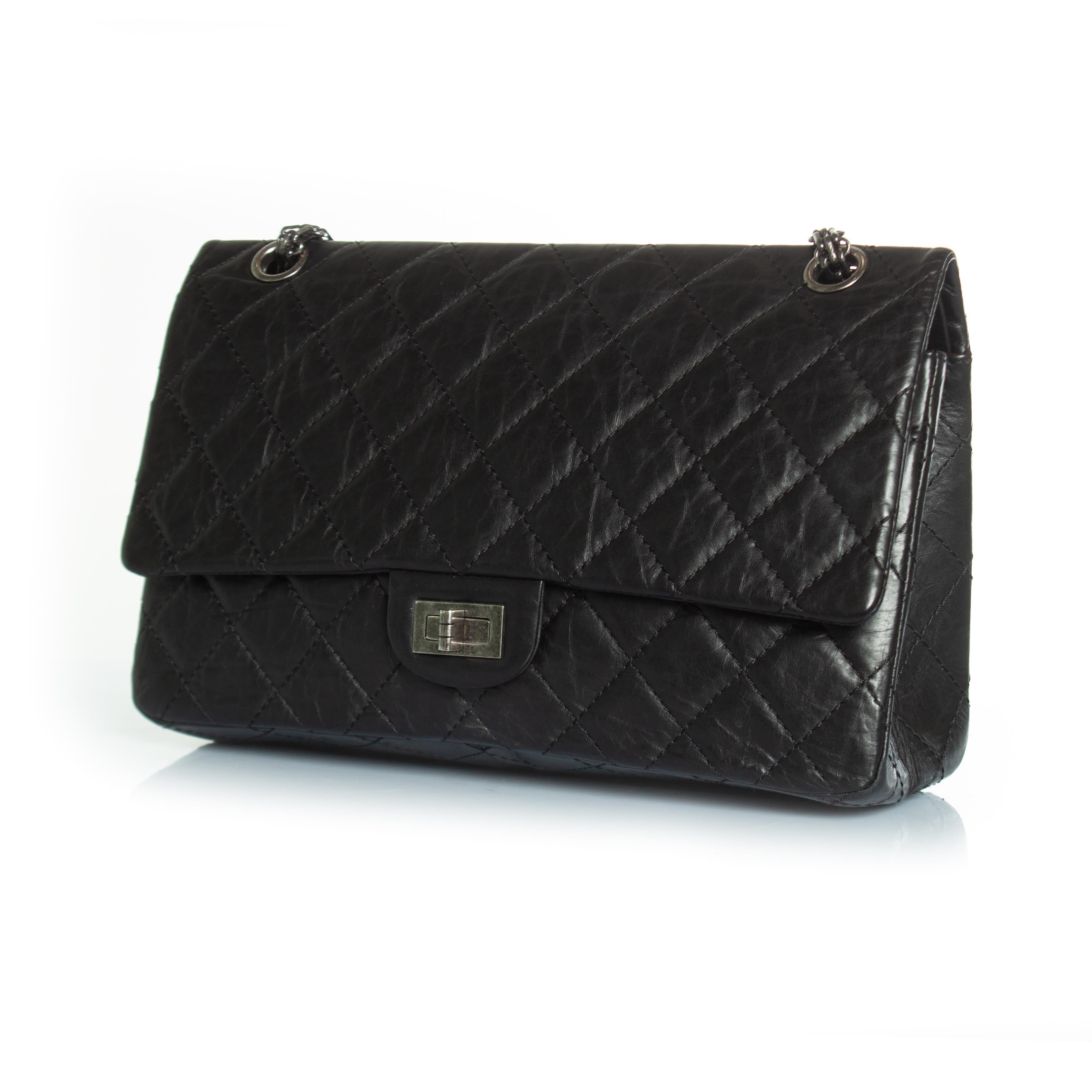 Chanel, reedición Medium en negro en venta 1