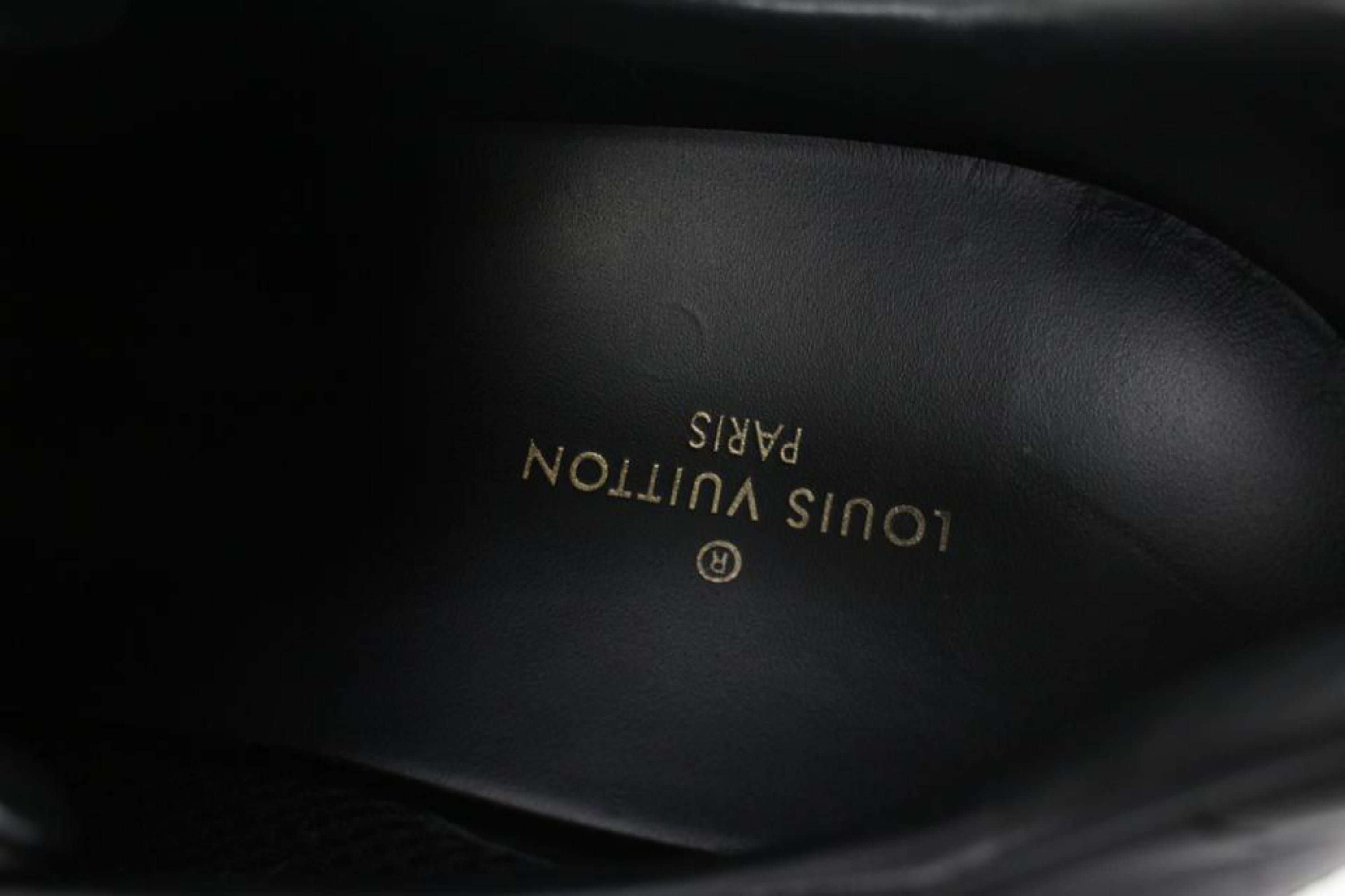 Louis Vuitton Men's Size 9.5 US Calfskin Damier Run Away Sneakers 85lk727s 1