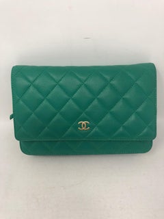 Chanel Menthe Green WOC