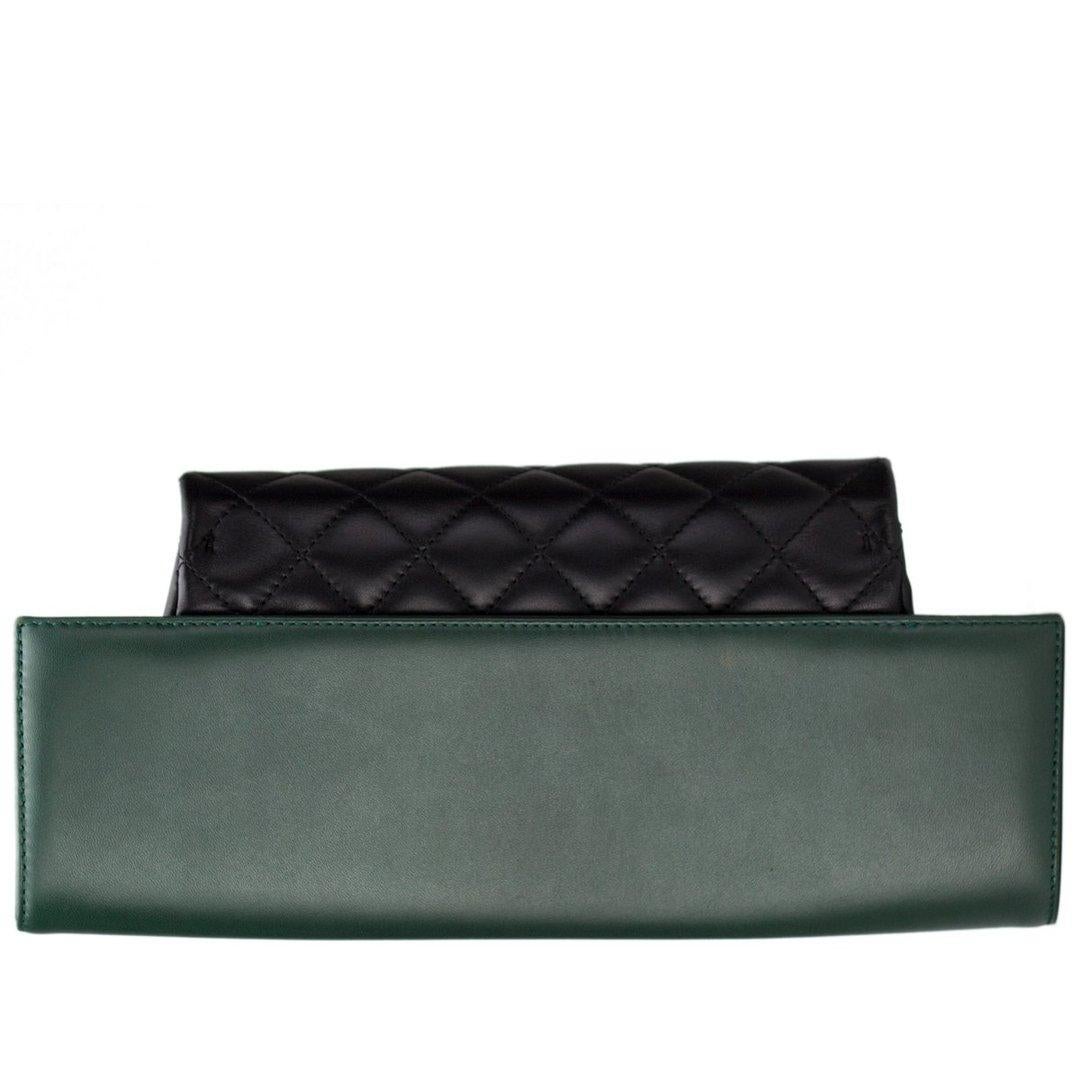 Women's Chanel Menu Green Calfskin Quilted Diamond Stitch Clutch For Sale