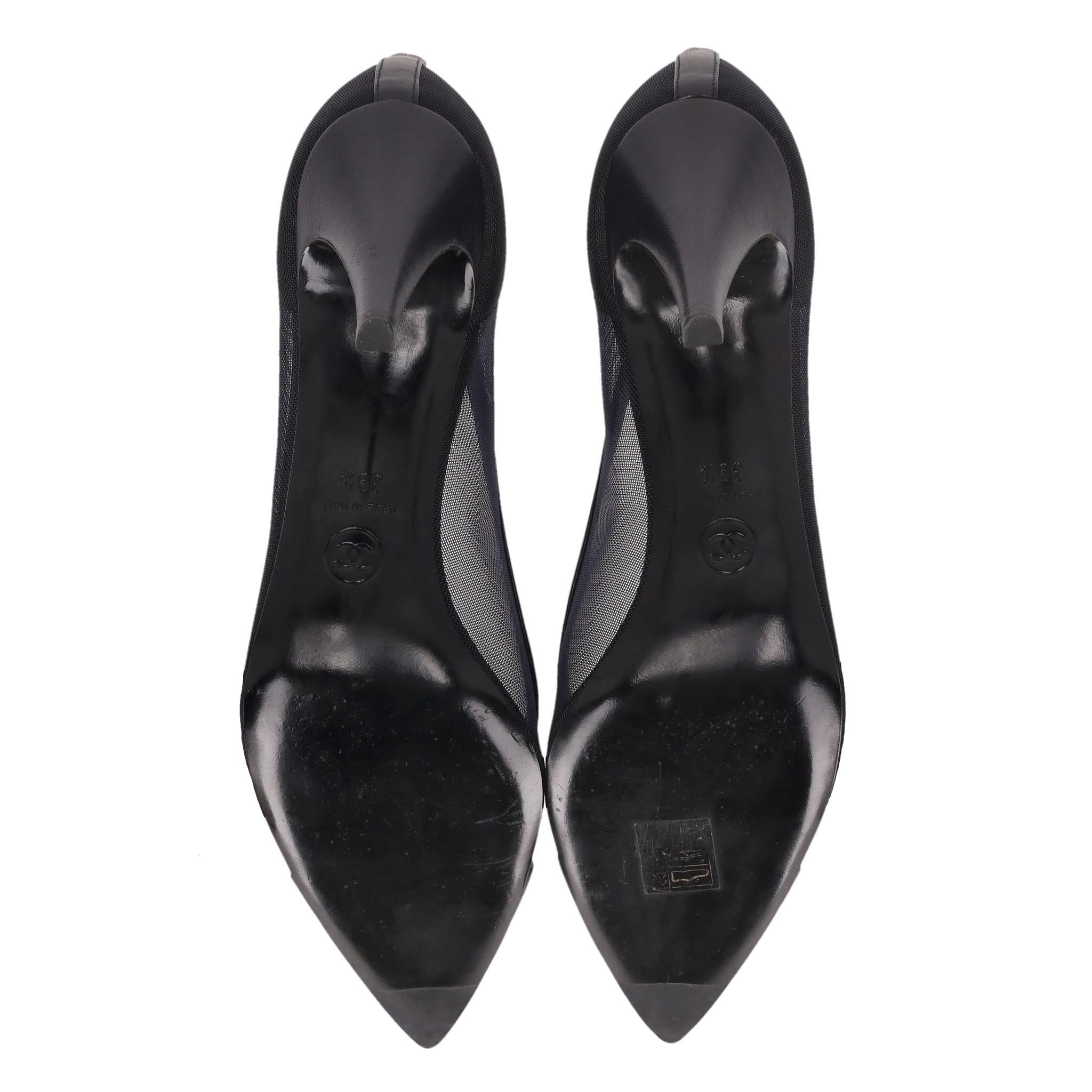 Chaussures à talons en cuir et maille Chanel avec logo 'CC en vente 1