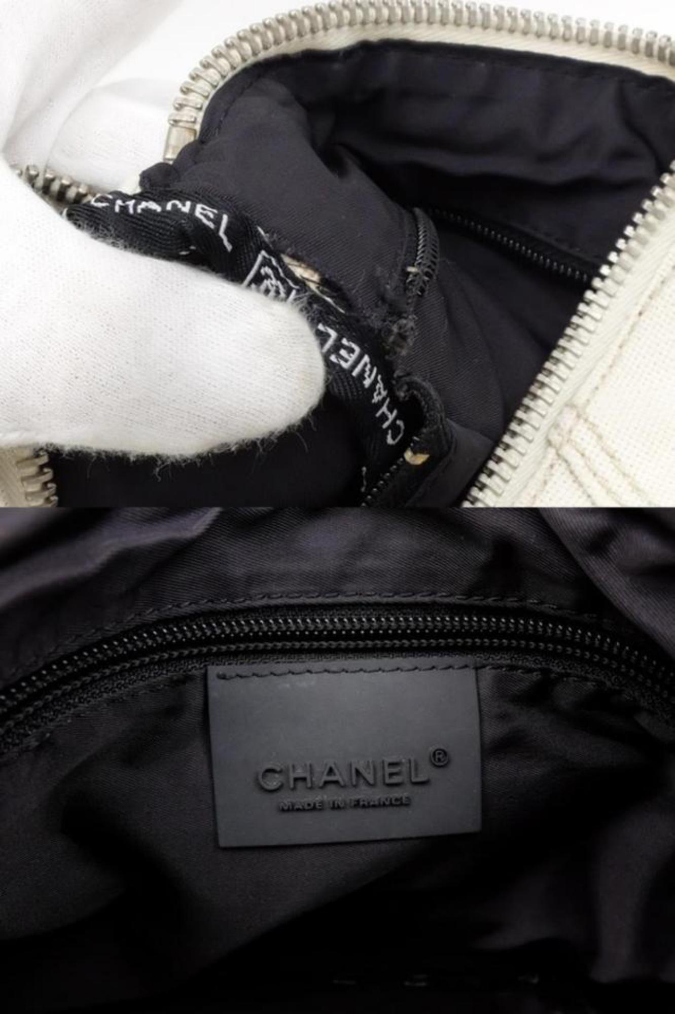 Chanel Messenger Bicolor Cc Logo Sports 233994 White Canvas Messenger Bag For Sale 5