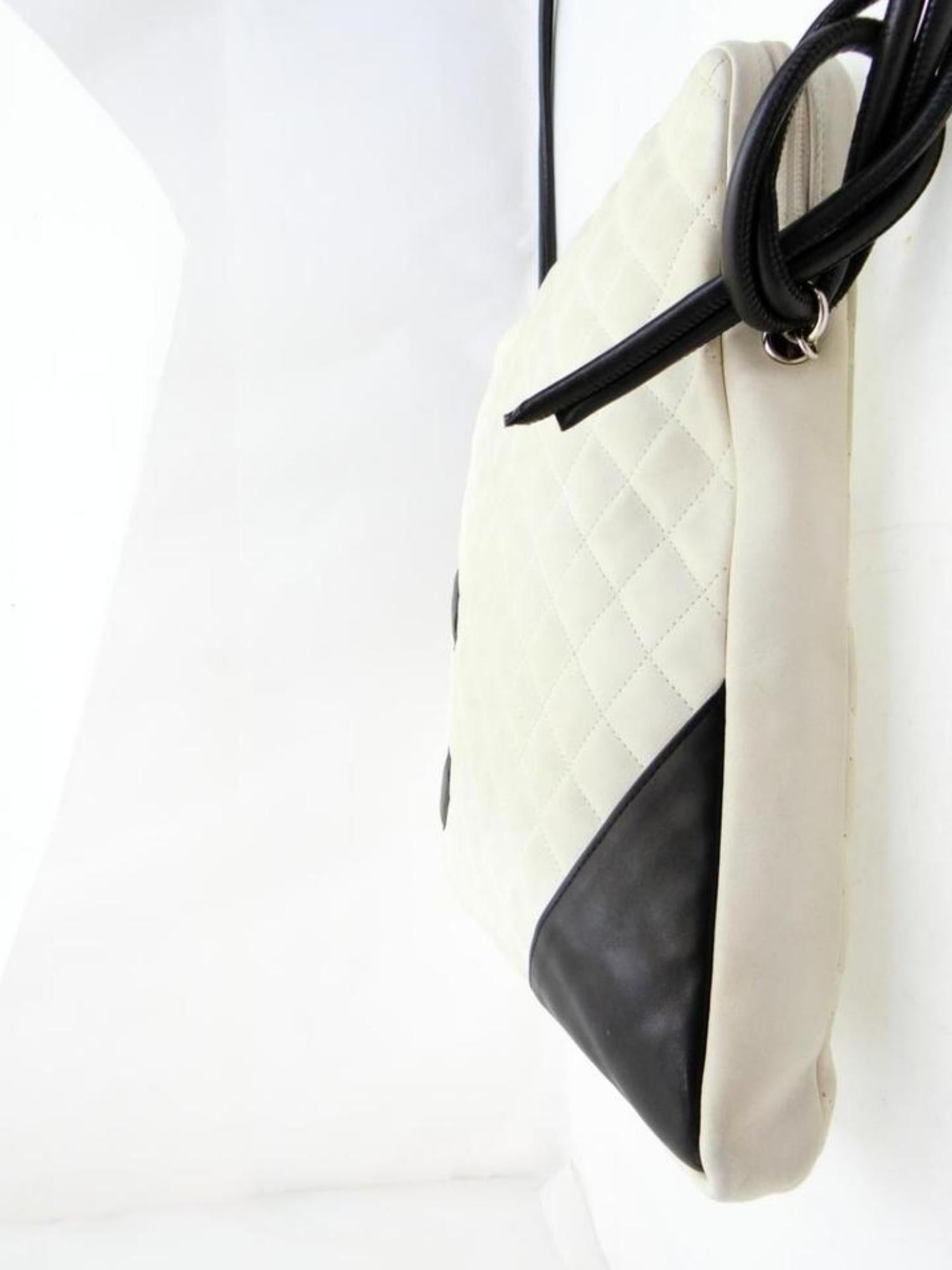 Chanel Messenger Cambon Extra Large 230185 White X Black Quilted Leather Cross B For Sale 4