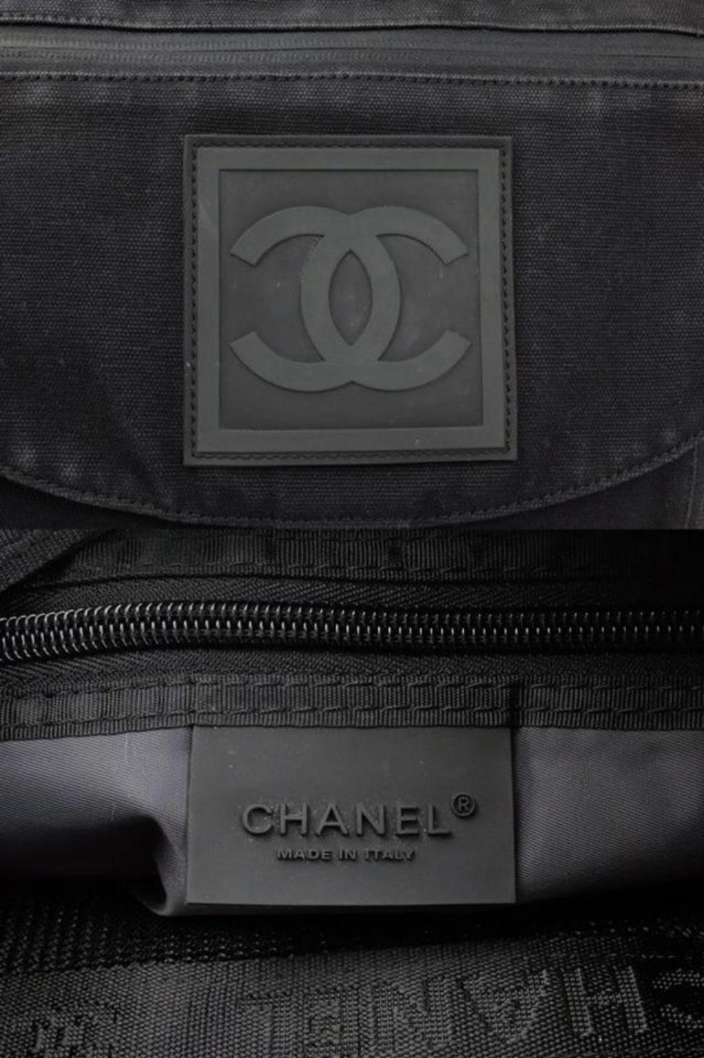Chanel Messenger Cc Logo Sports 224491 Black X Grey Canvas Laptop Bag In Good Condition In Forest Hills, NY