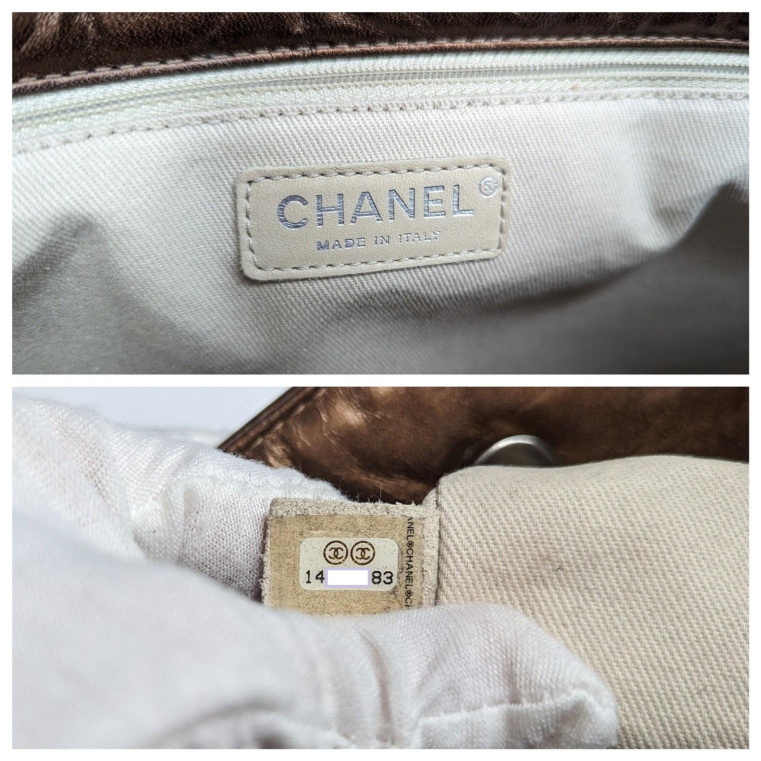 Chanel Metallic Aged Calfskin Quilted Reissue Tall Tote Bronze en vente 1