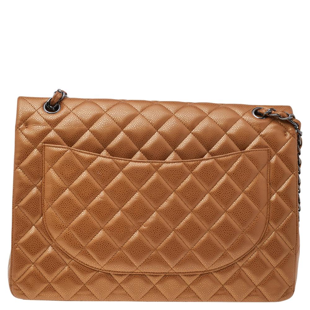 Since its creation, the Classic Single Flap bag from Chanel has emerged as an ultra-luxurious, modern commodity. The House of Chanel knows best how to craft high-value, upscale pieces that gain popularity in no time. Designed using metallic beige