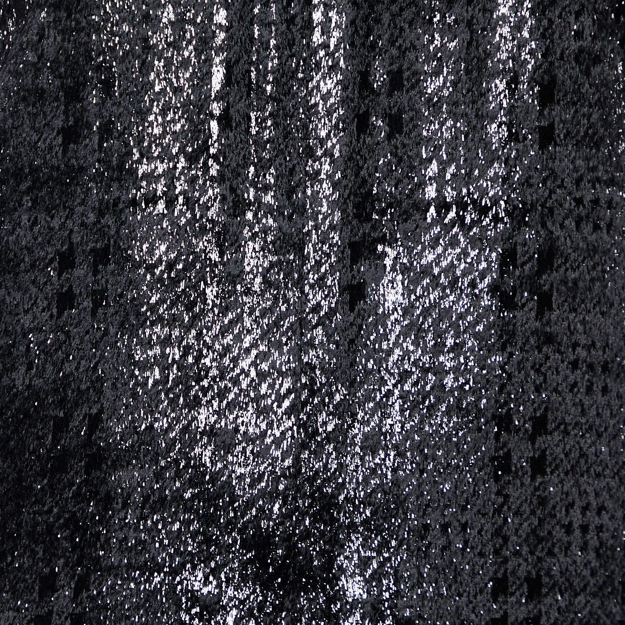 Chanel Metallic Schwarzes ärmelloses Kleid mit elastischem Saum aus gebürstetem Samt L im Zustand „Hervorragend“ im Angebot in Dubai, Al Qouz 2