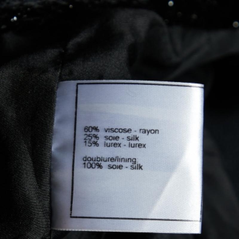 Chanel Metallic Black Bristled Velvet Robe sans manches à ourlet élastiqué L Bon état - En vente à Dubai, Al Qouz 2