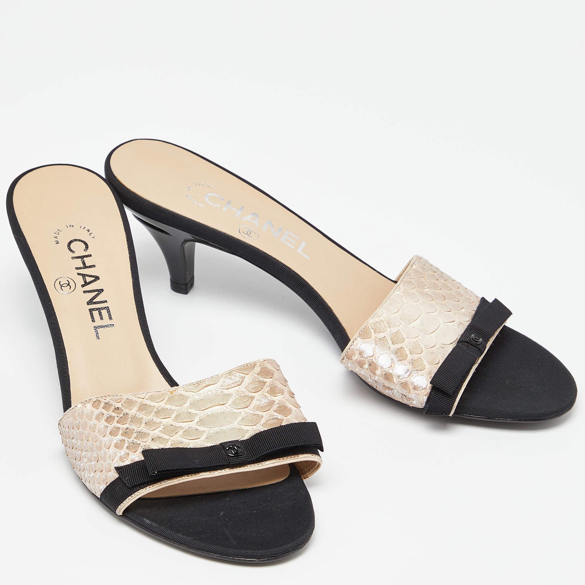 Women's Chanel Metallic/Black Python and Fabric Bow CC Slide Sandals Size 38.5
